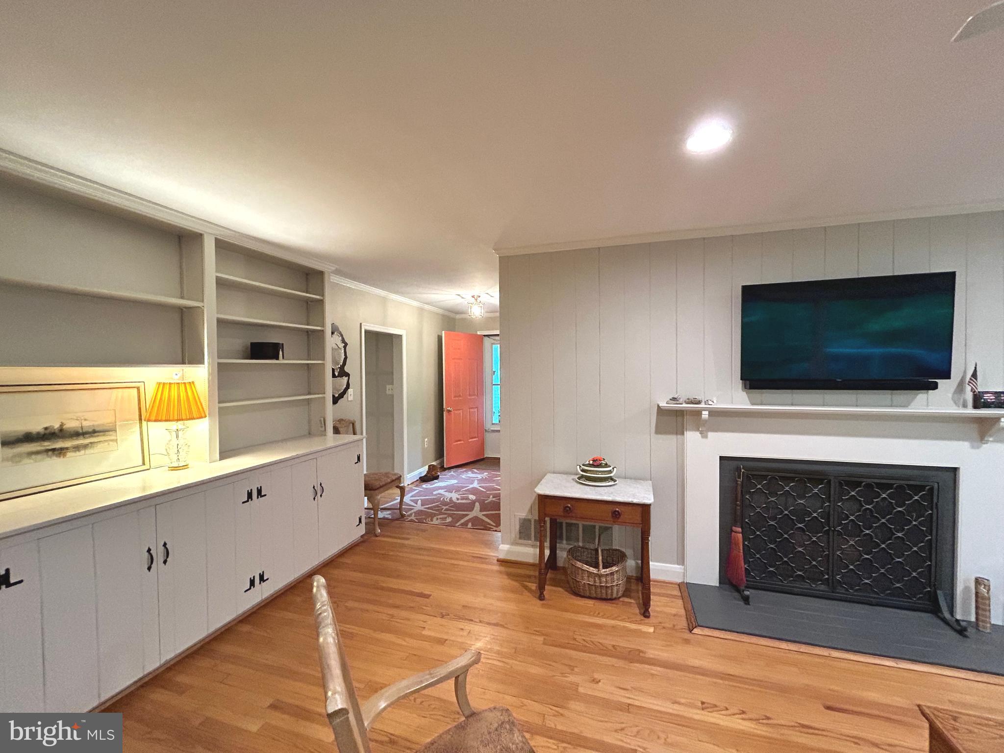 HICKORY HILL - Residential