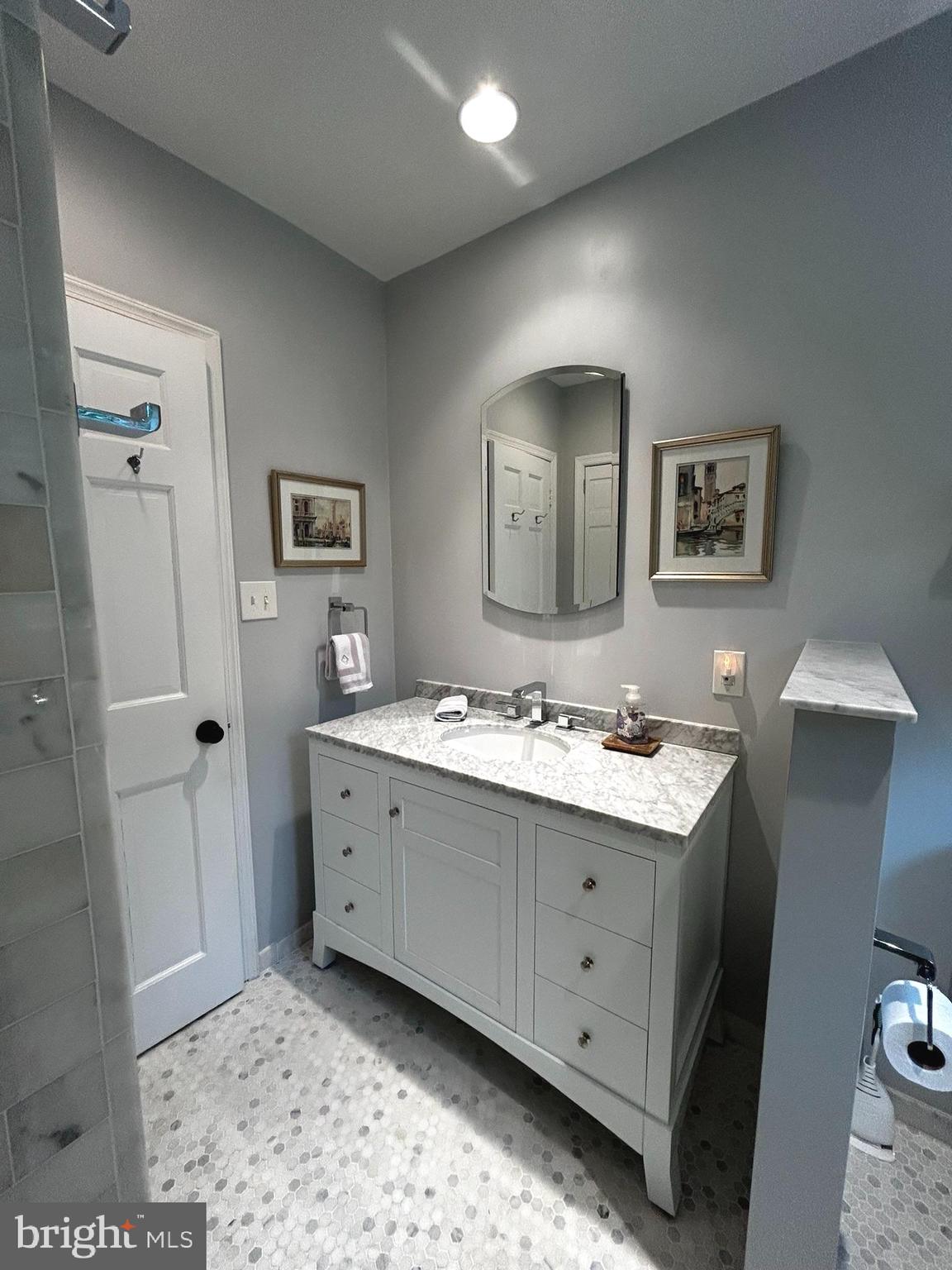 HICKORY HILL - Residential