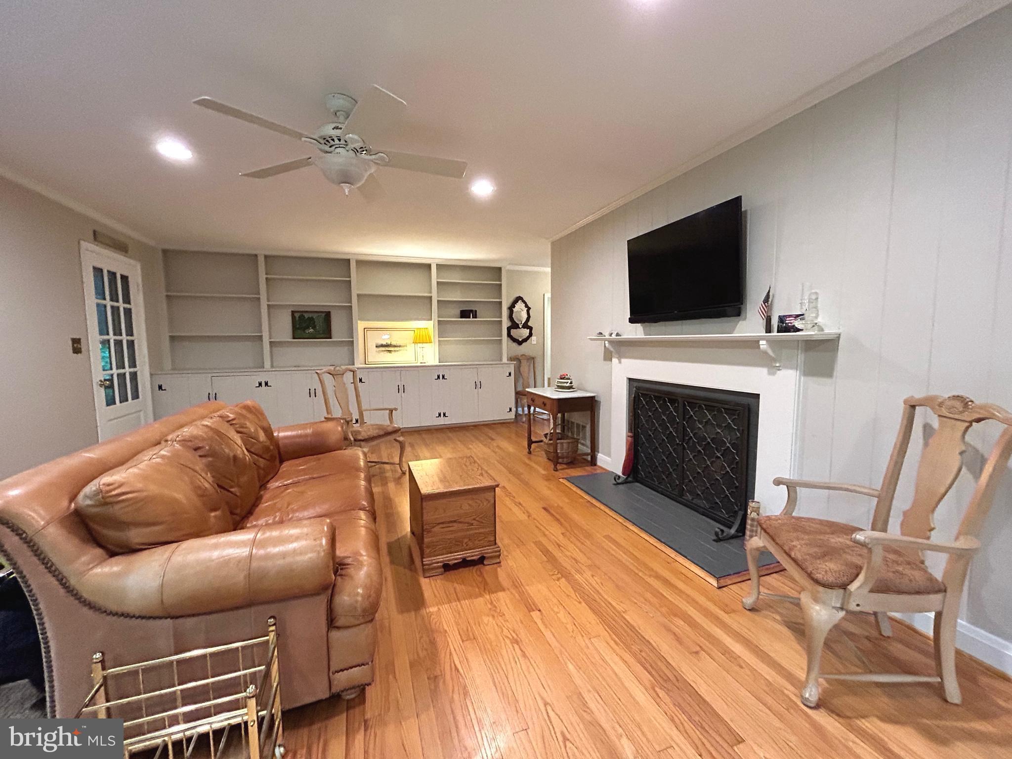 HICKORY HILL - Residential