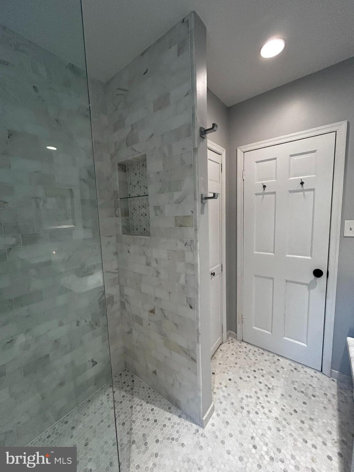 HICKORY HILL - Residential