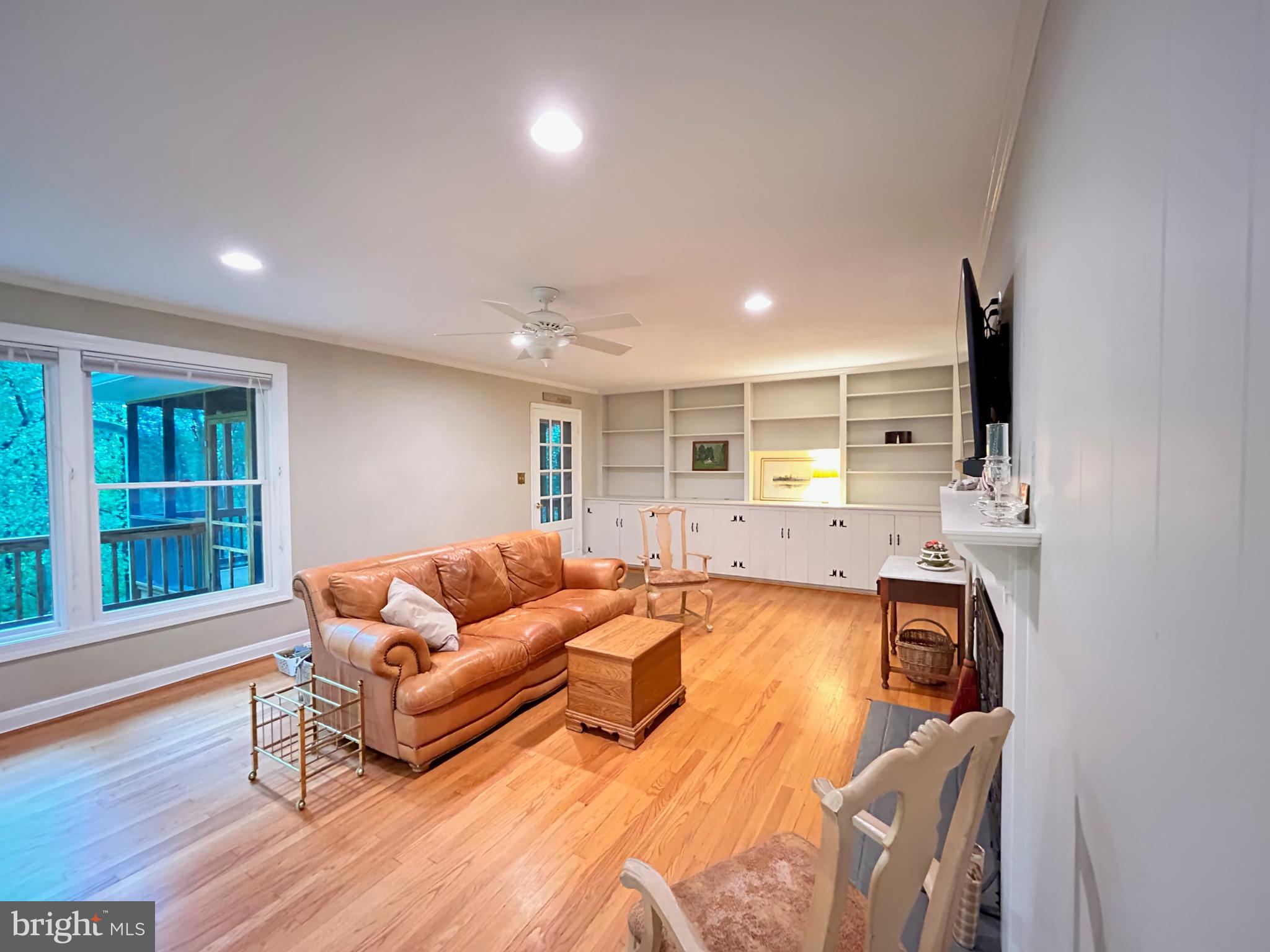 HICKORY HILL - Residential