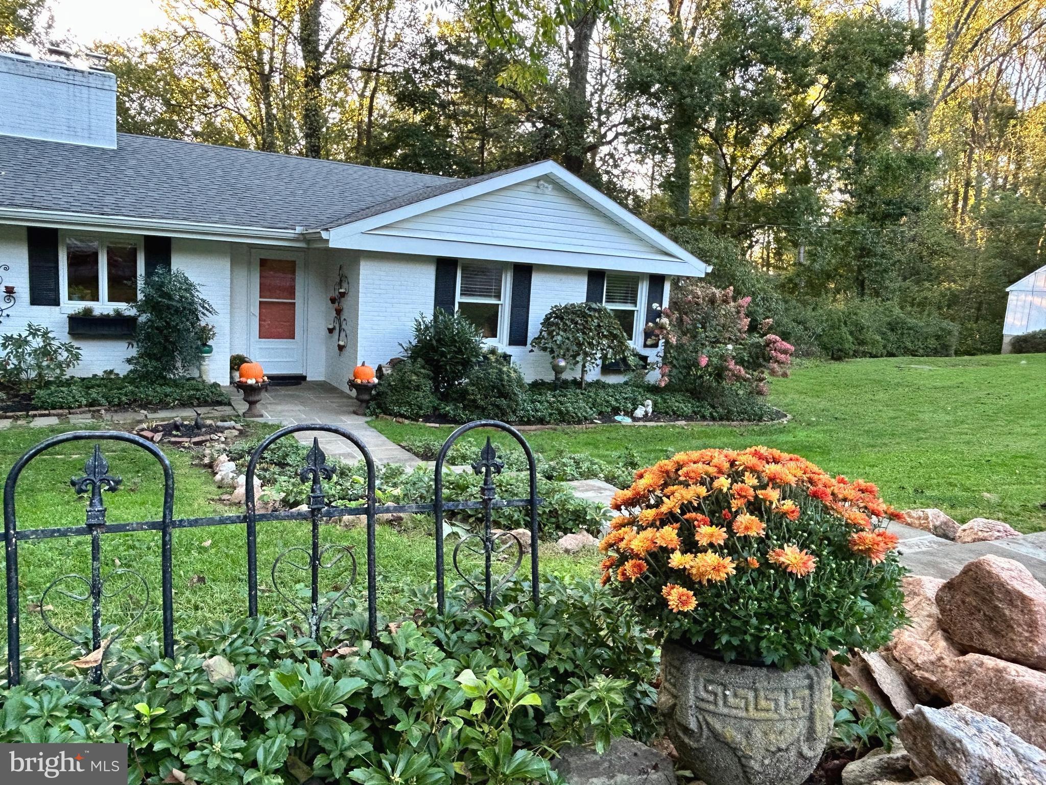 HICKORY HILL - Residential