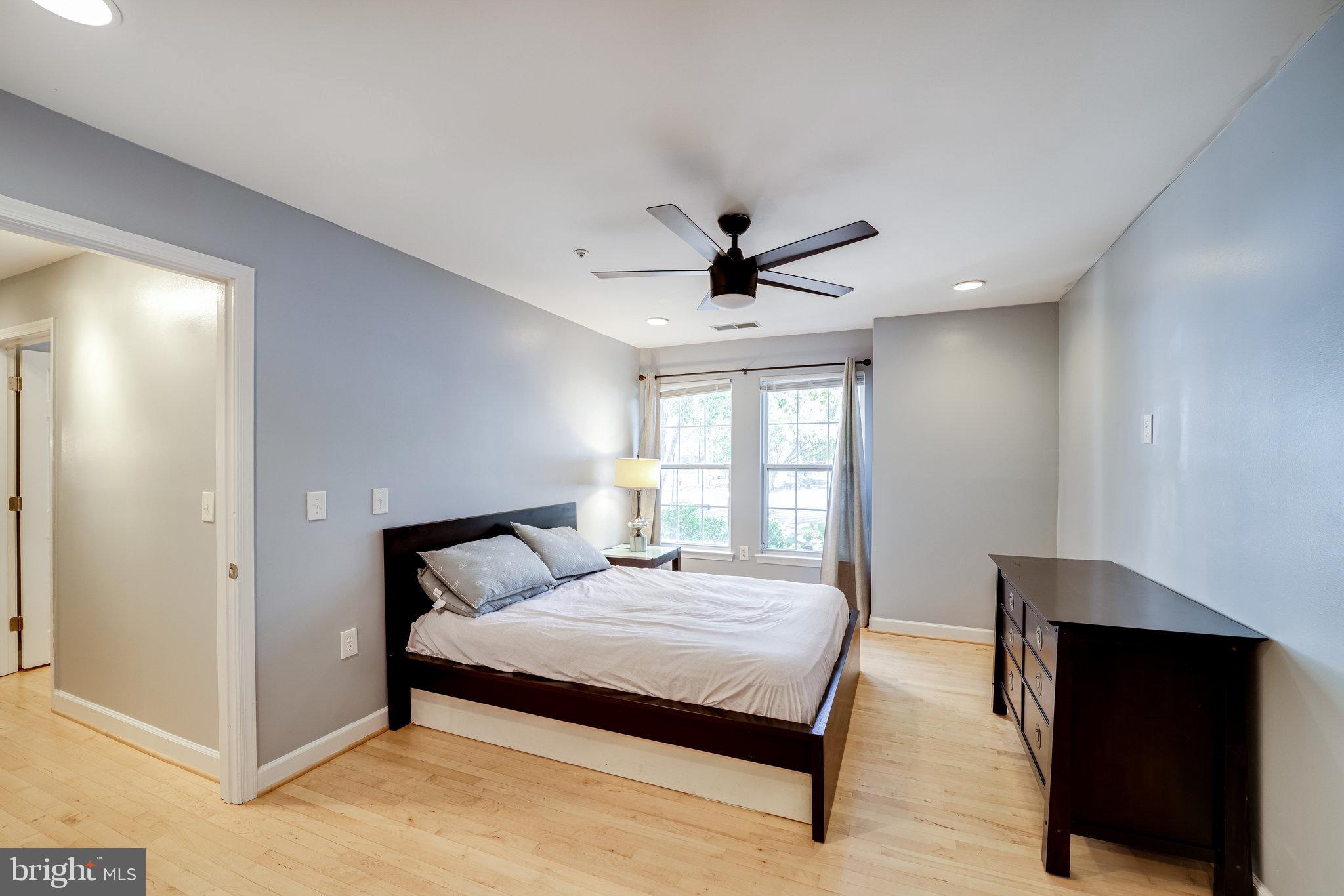 ISLAND CREEK - Residential Lease