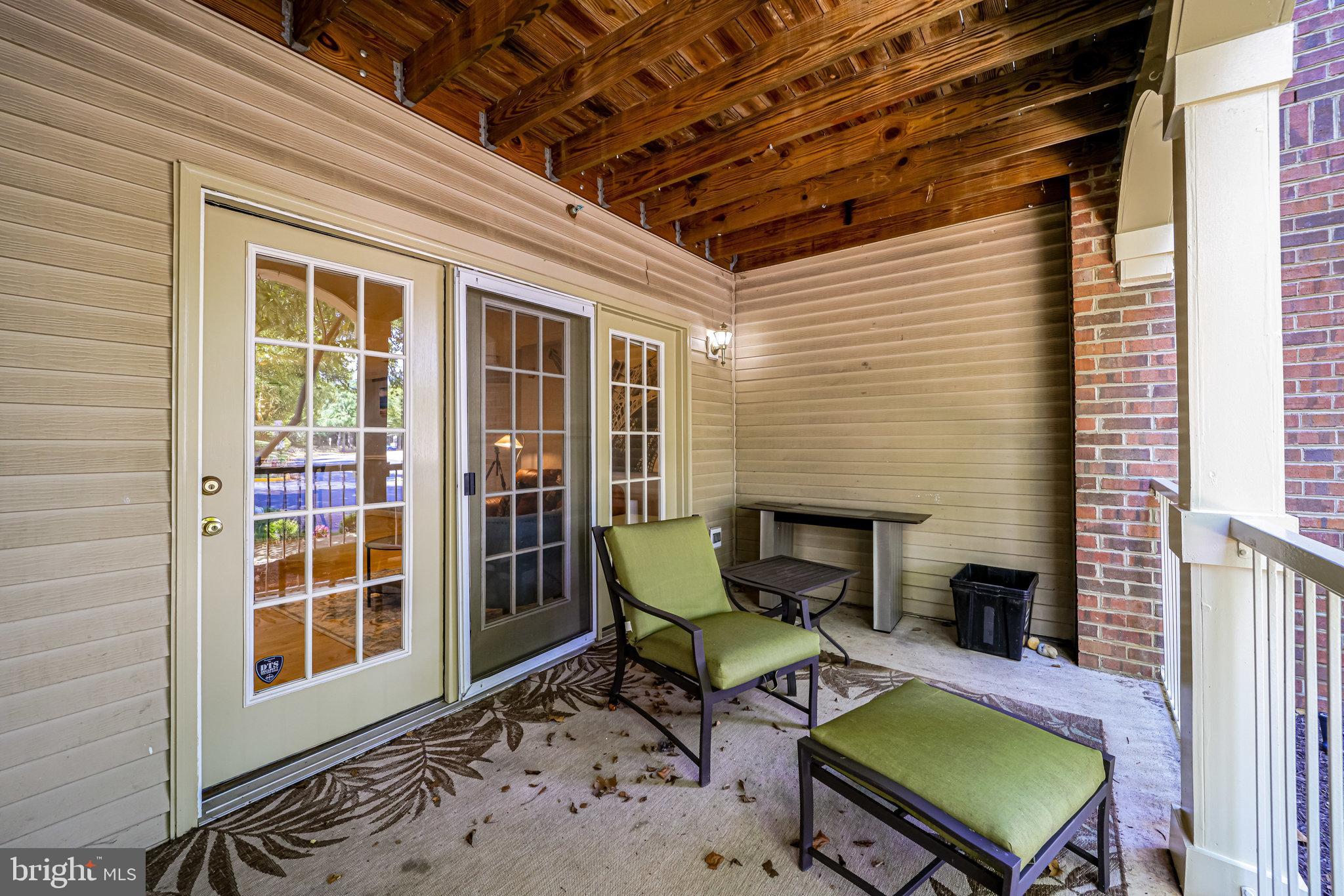 ISLAND CREEK - Residential Lease