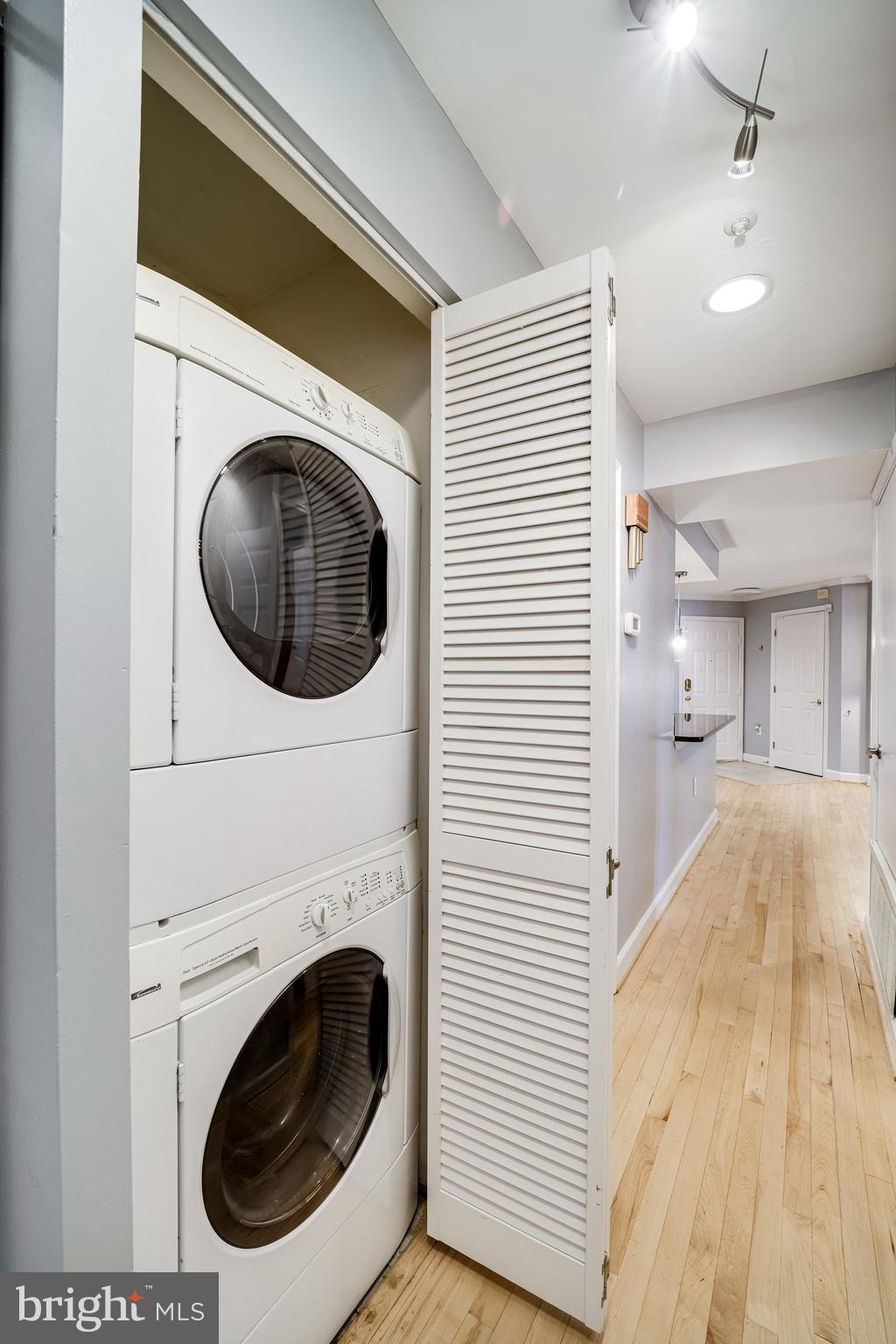 ISLAND CREEK - Residential Lease