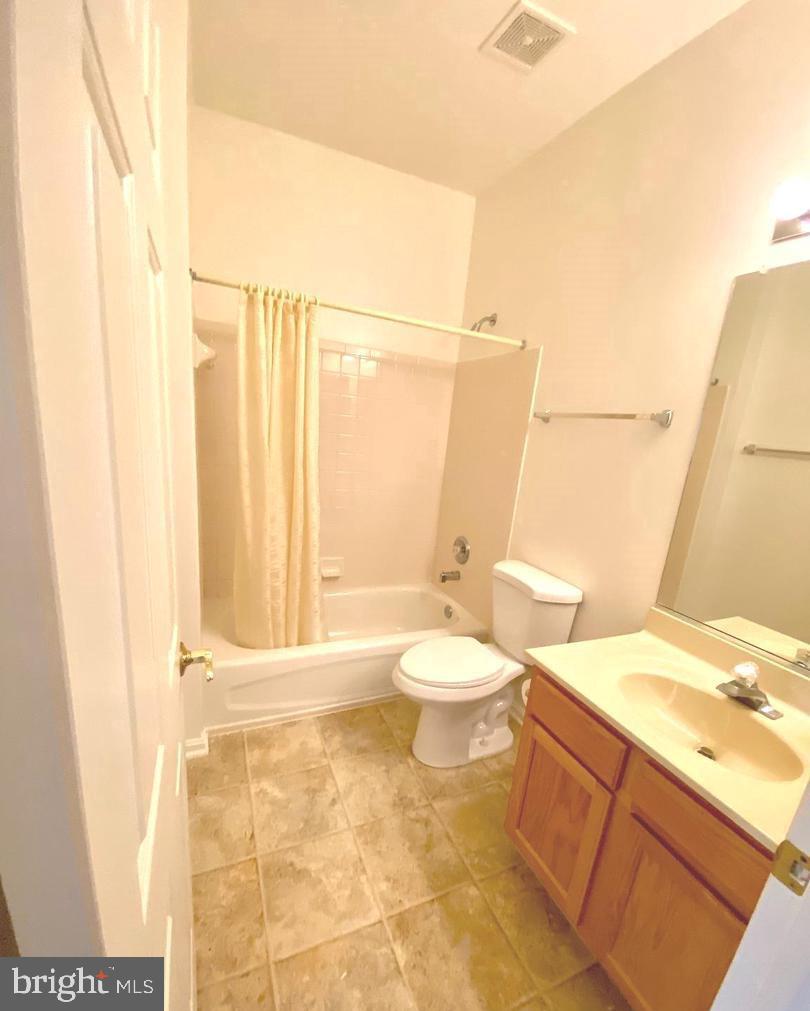 SALEM FIELDS - Residential Lease