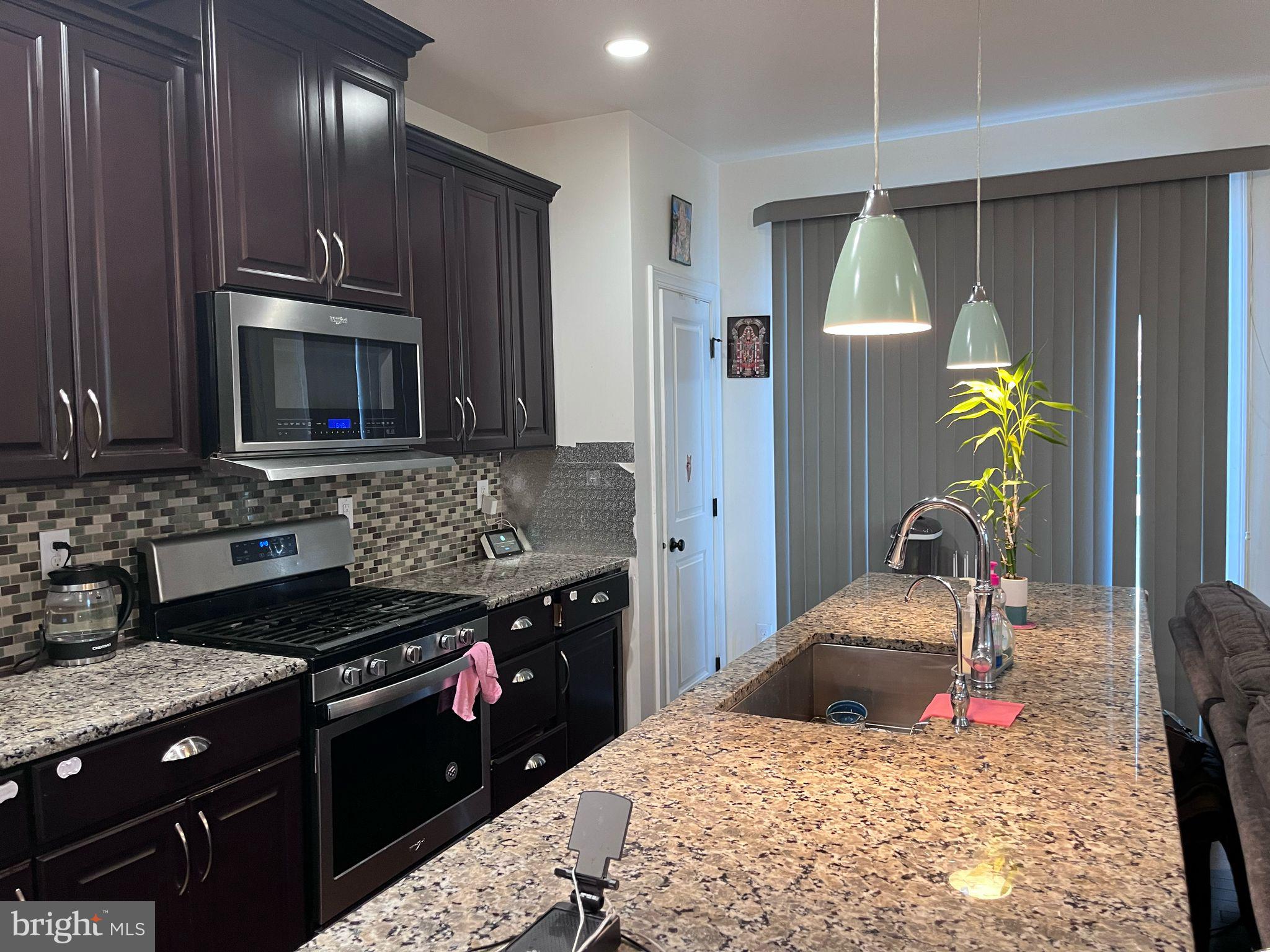 VILLAGES AT CHESTER SPRINGS - Residential Lease