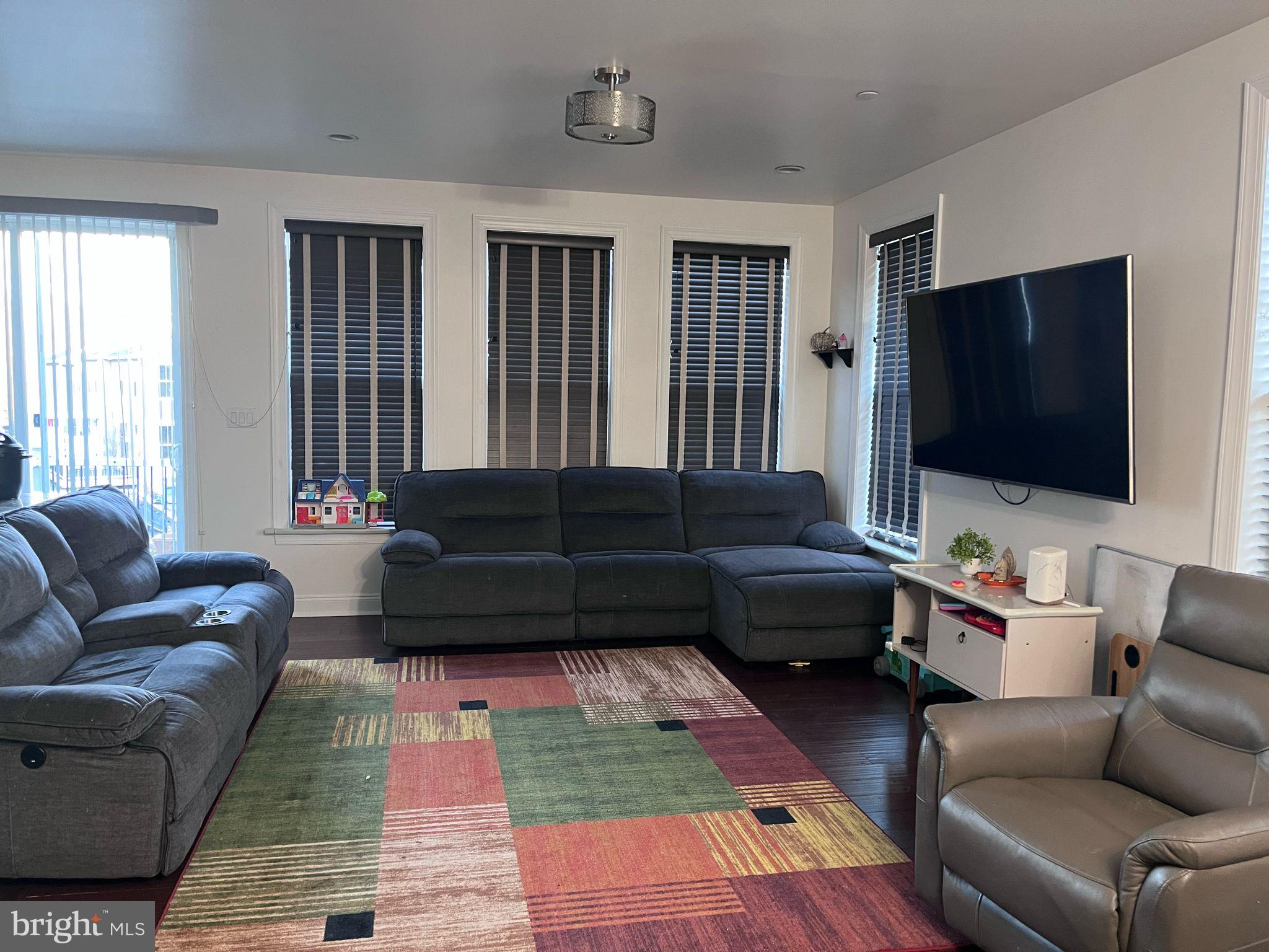 VILLAGES AT CHESTER SPRINGS - Residential Lease