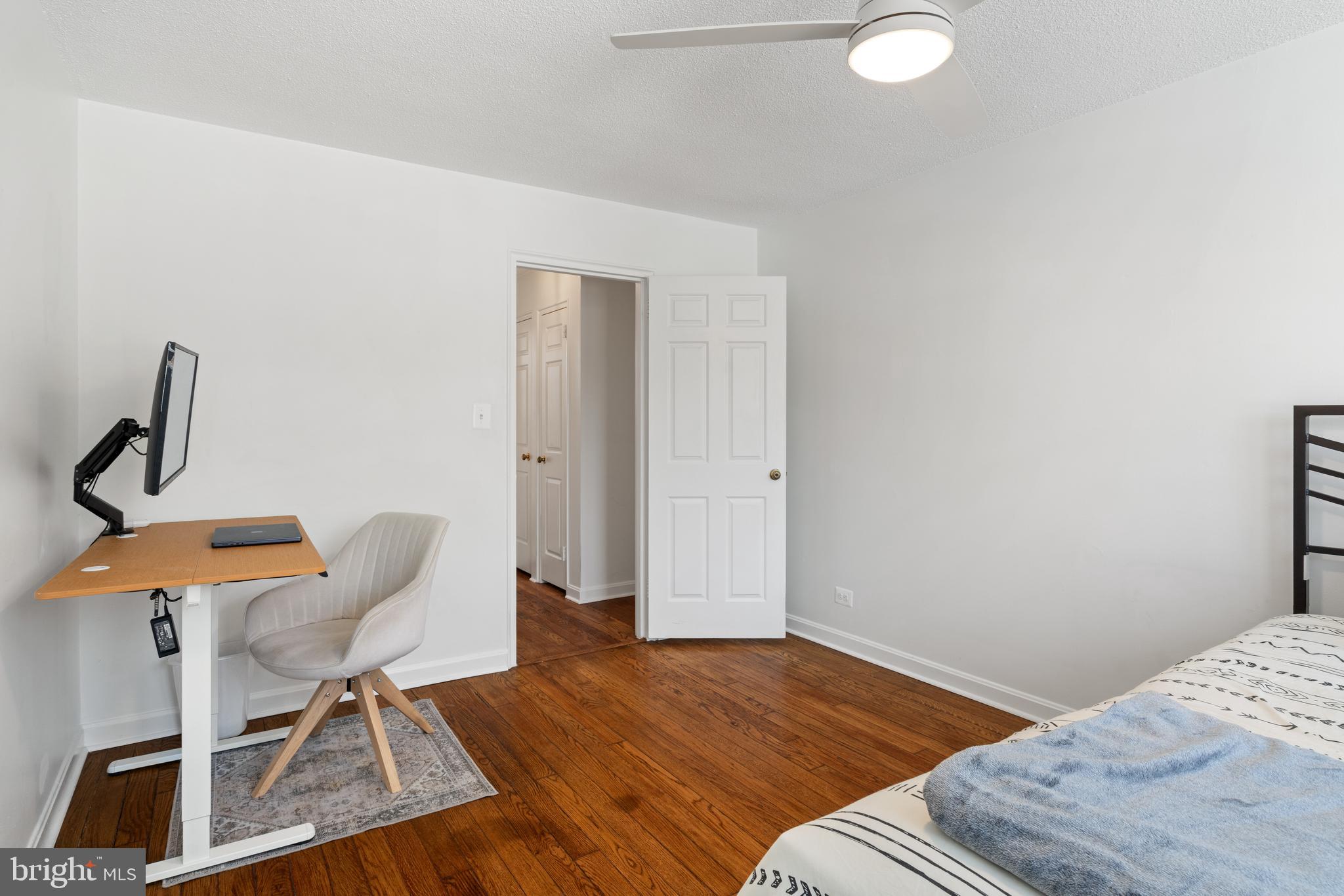 ARLINGTON OAKS - Residential