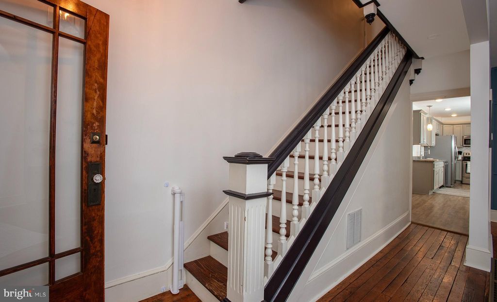 Photo of 407 Poplar Street, Columbia, PA 17512 (MLS # PALA2047916)