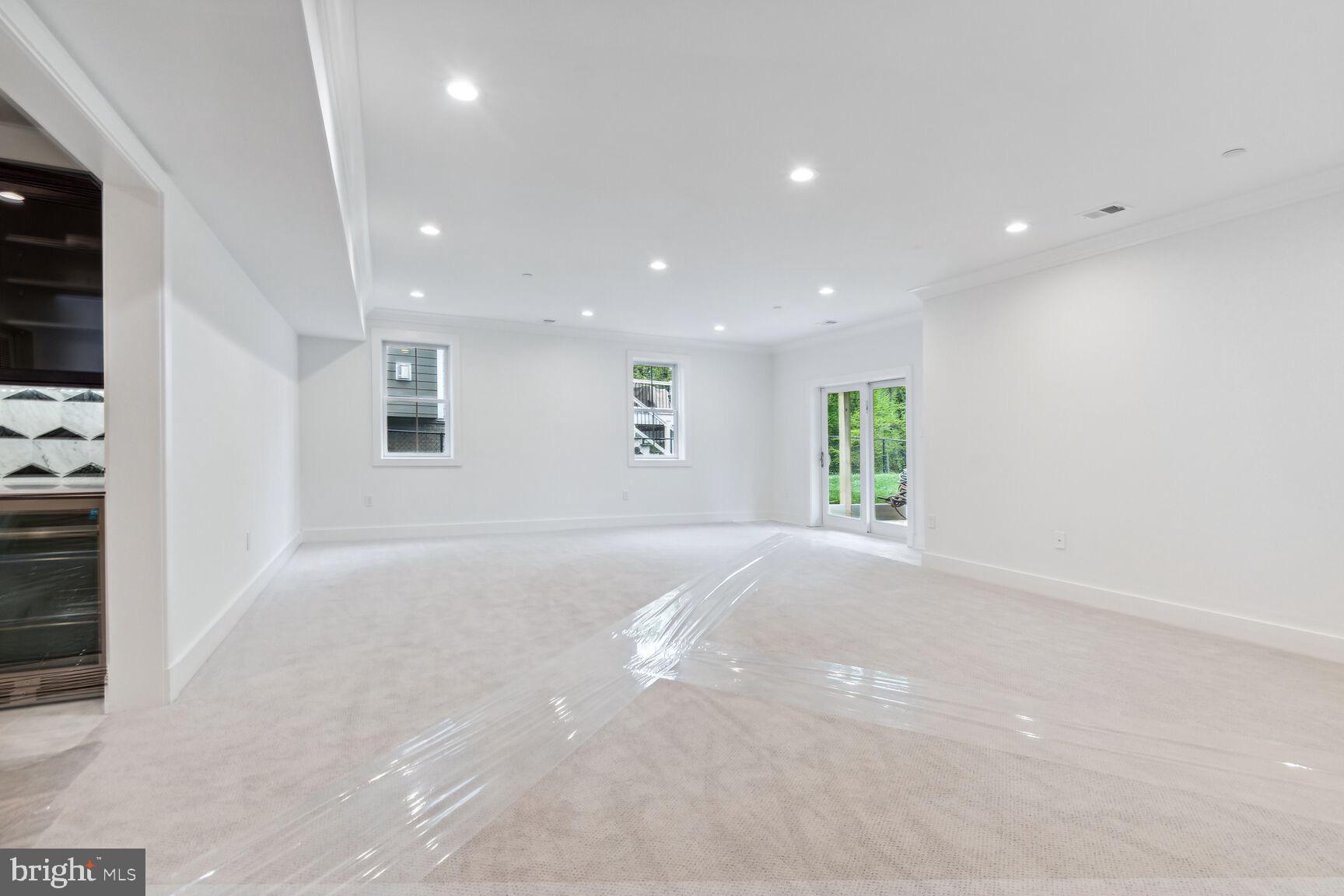 ALTA VISTA GARDENS - Residential