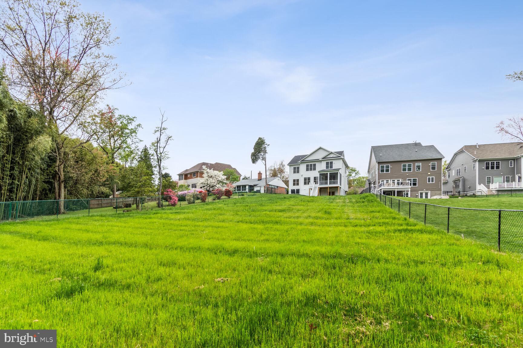 ALTA VISTA GARDENS - Residential