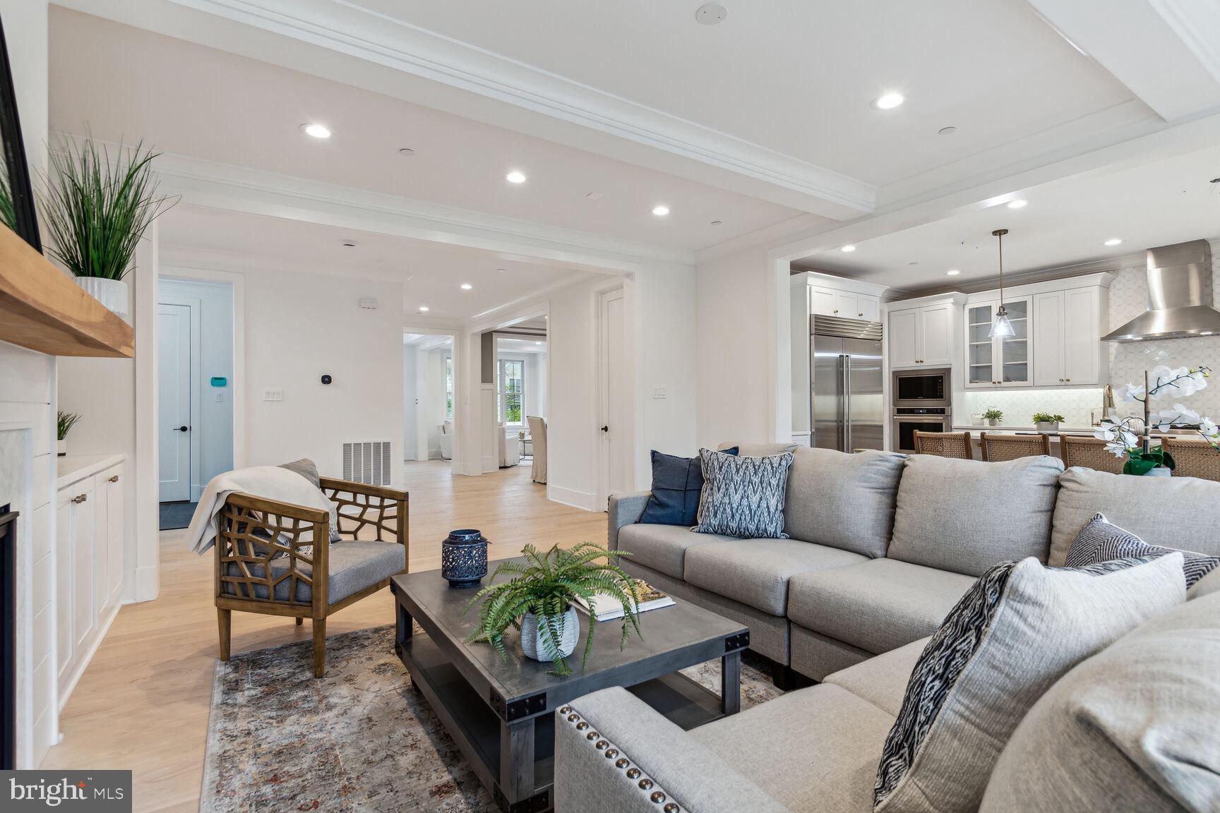 ALTA VISTA GARDENS - Residential