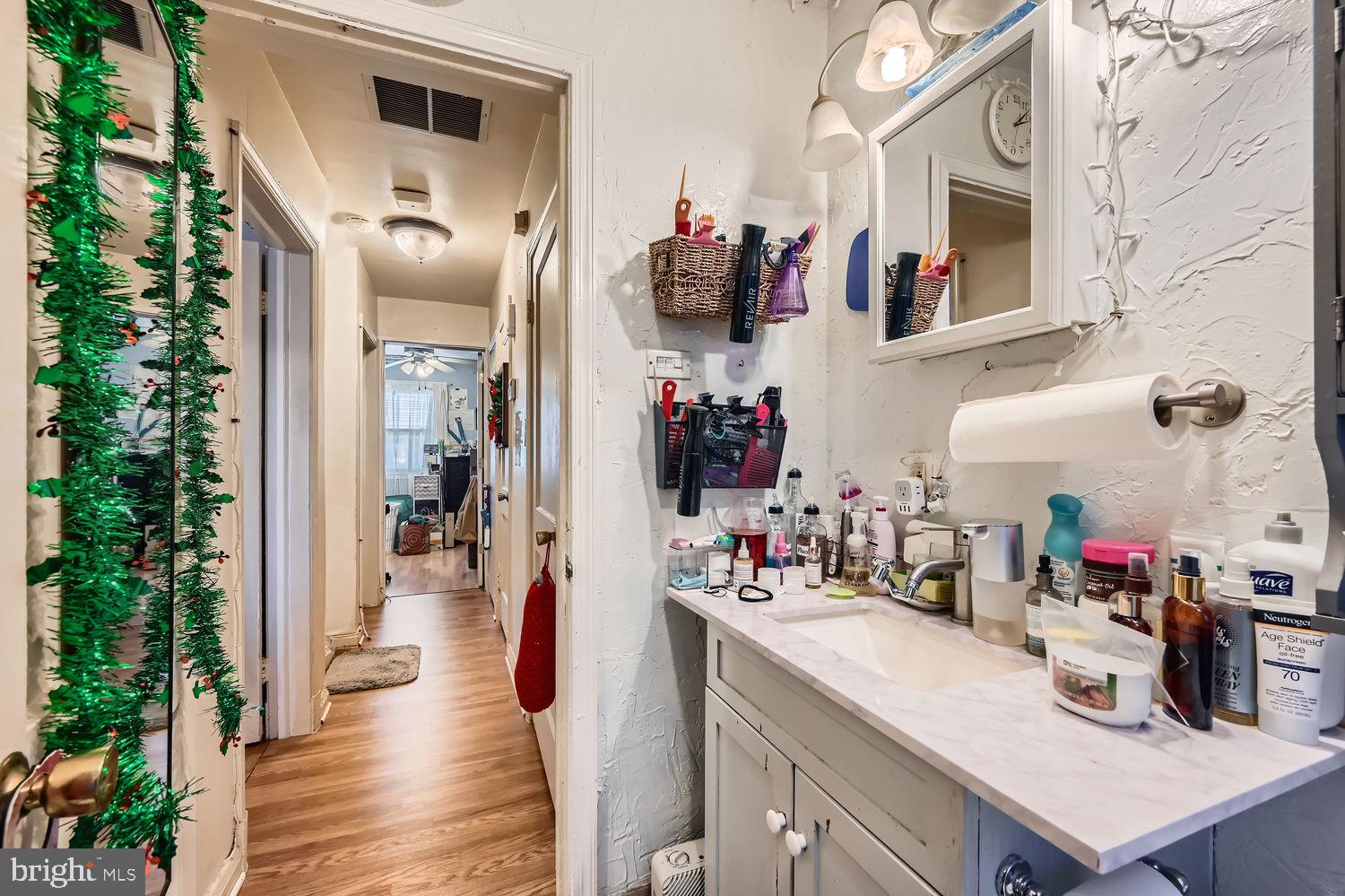 CHINQUAPIN PARK - Residential