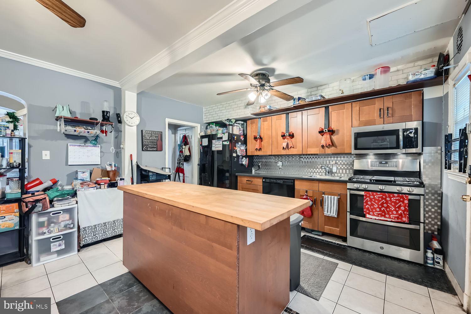 CHINQUAPIN PARK - Residential