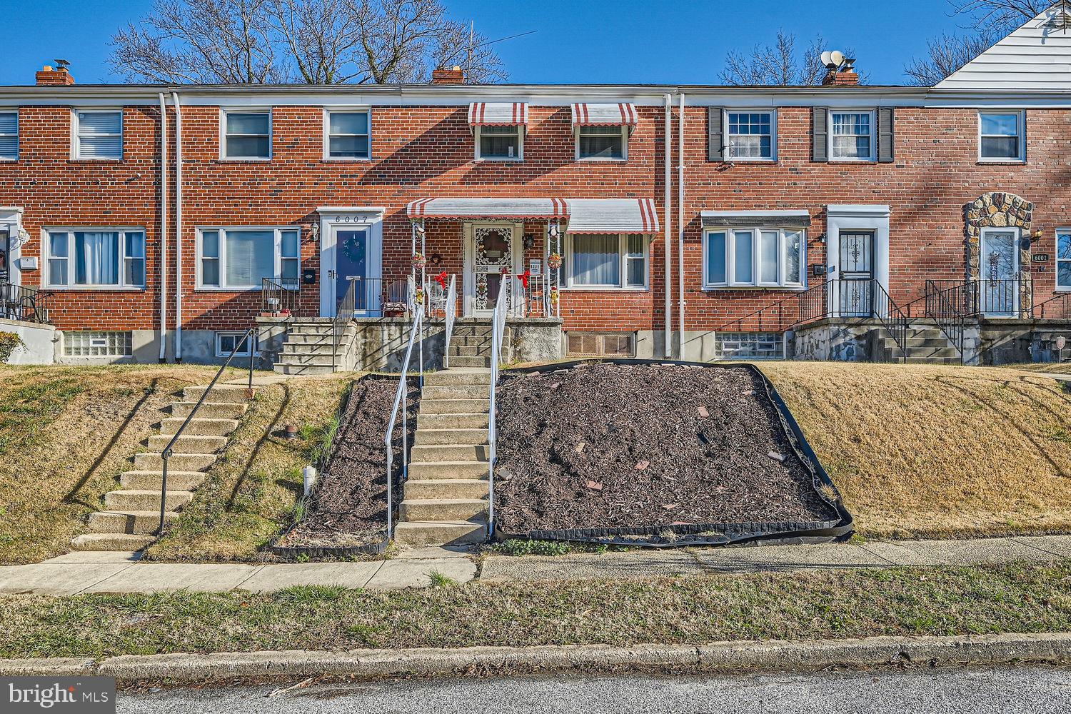 CHINQUAPIN PARK - Residential