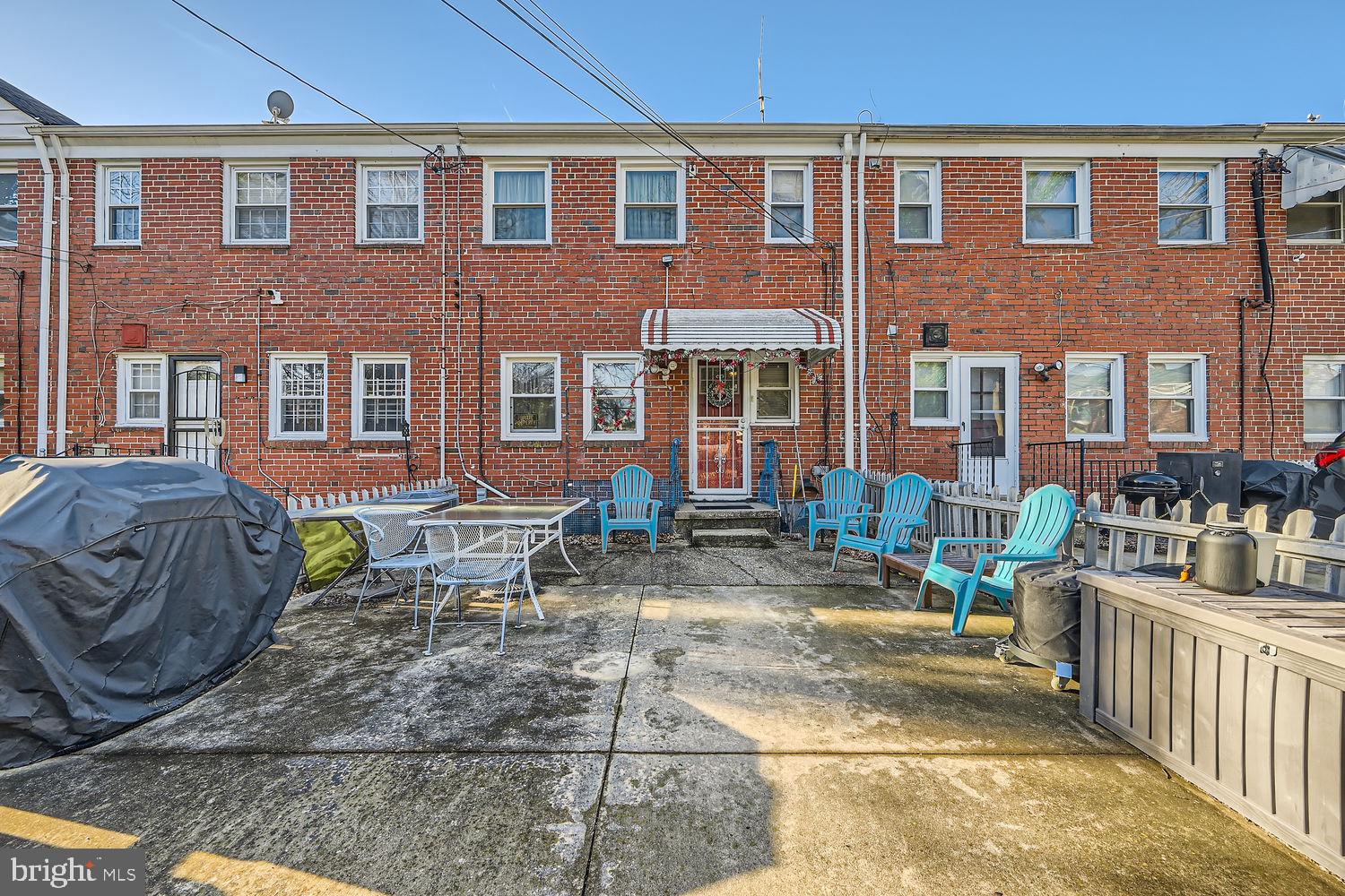 CHINQUAPIN PARK - Residential