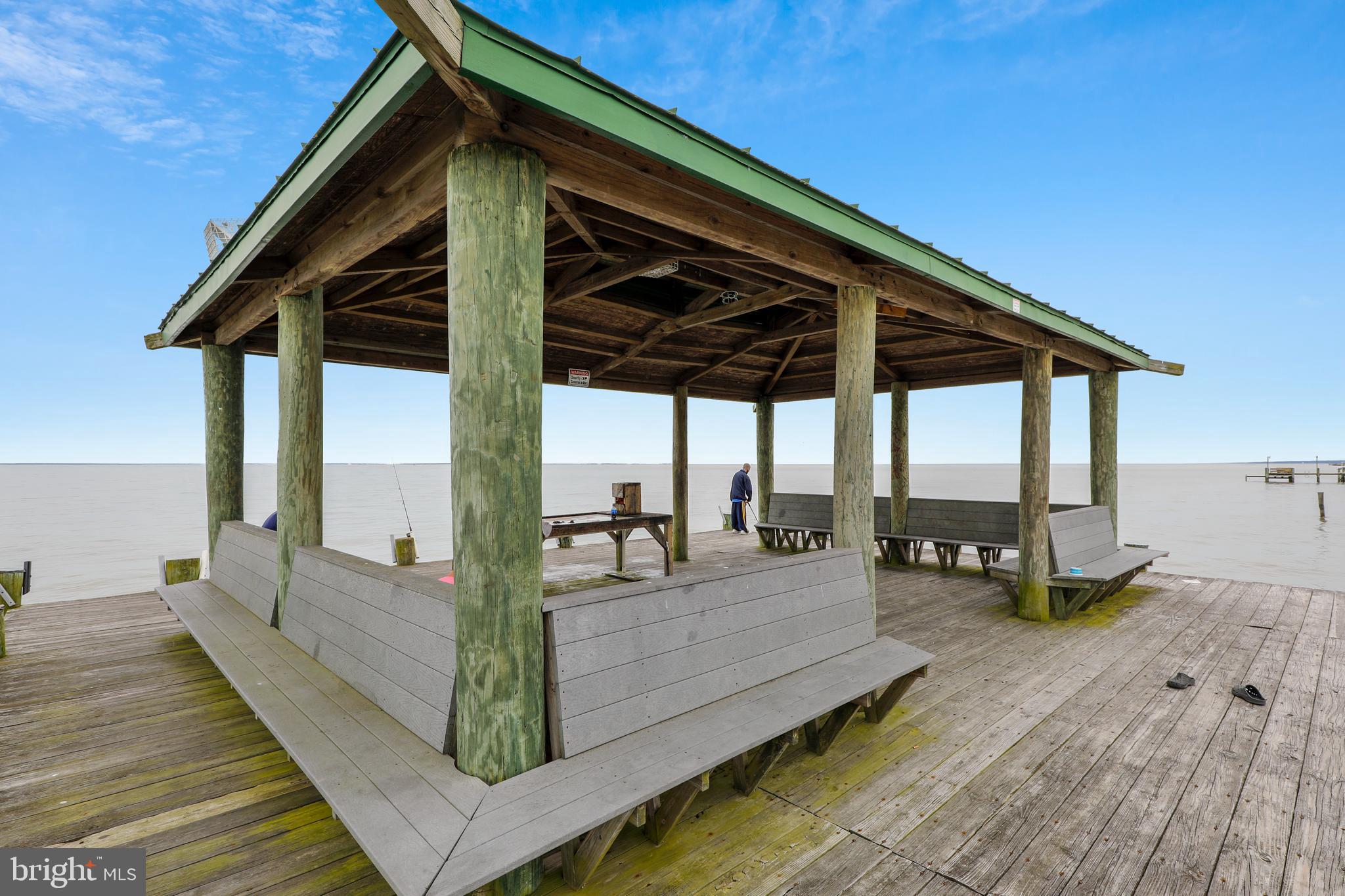 CEDARHURST ON THE BAY - Residential