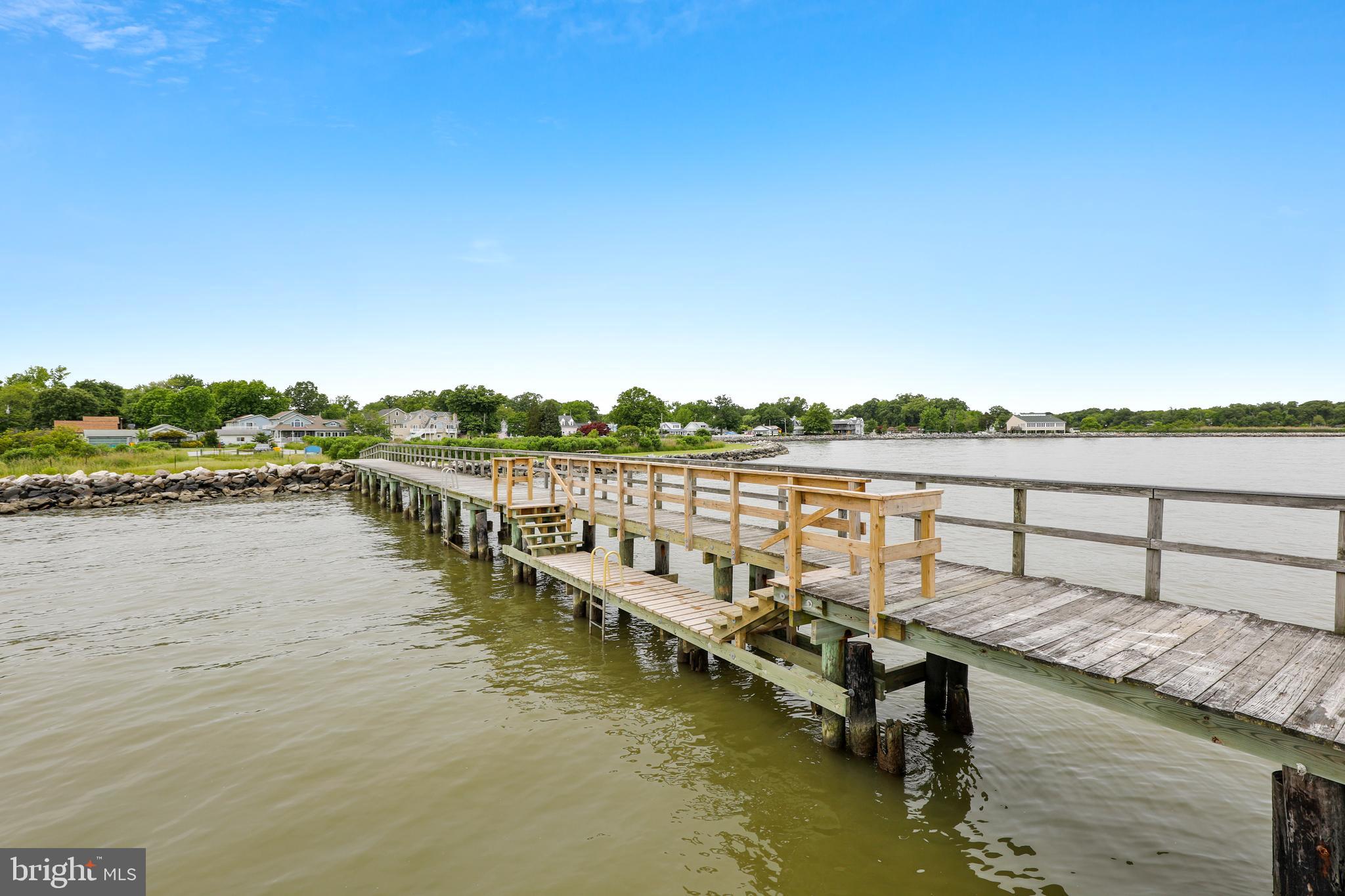 CEDARHURST ON THE BAY - Residential