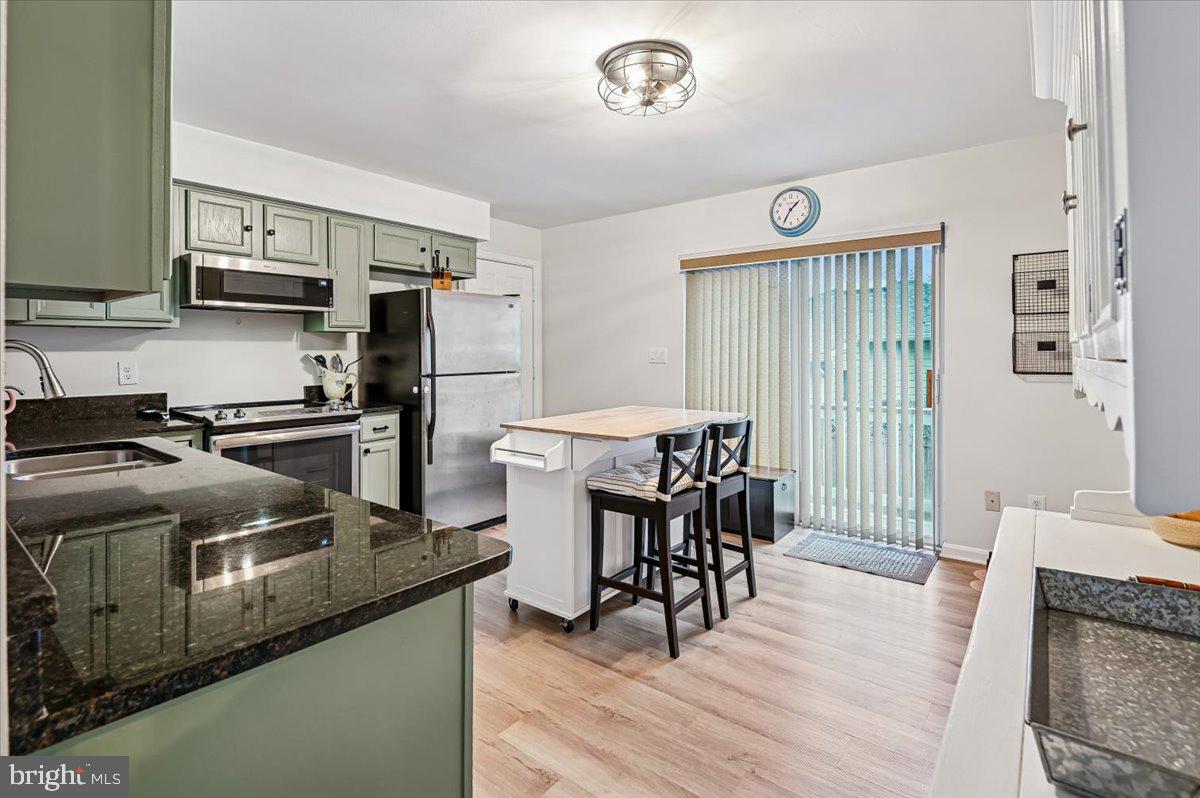 CEDARHURST ON THE BAY - Residential