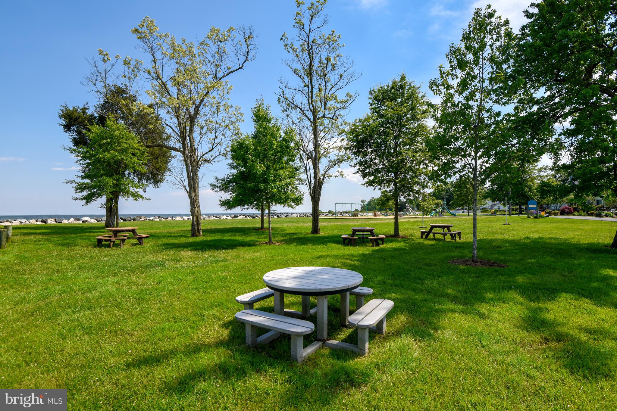 CEDARHURST ON THE BAY - Residential