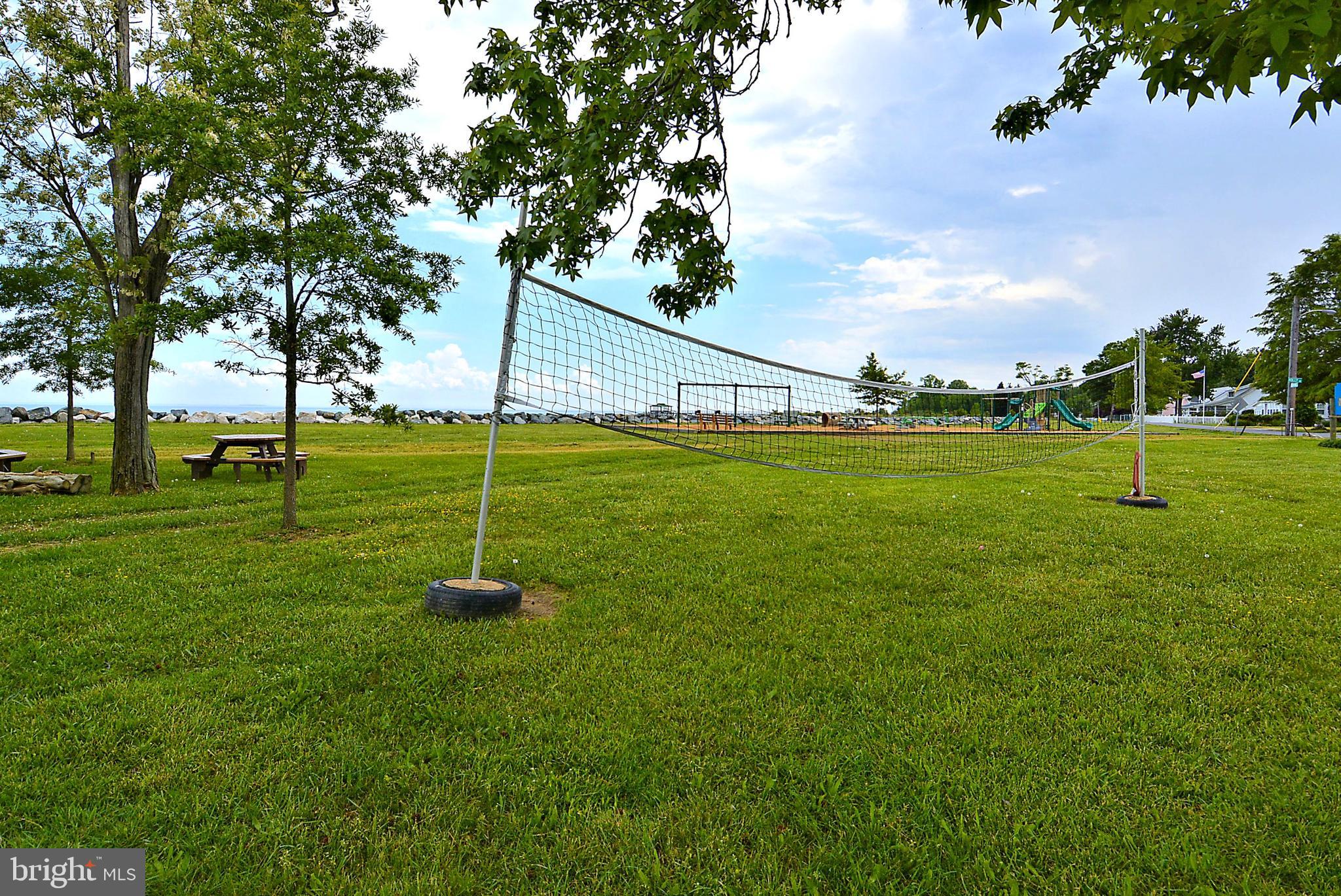 CEDARHURST ON THE BAY - Residential