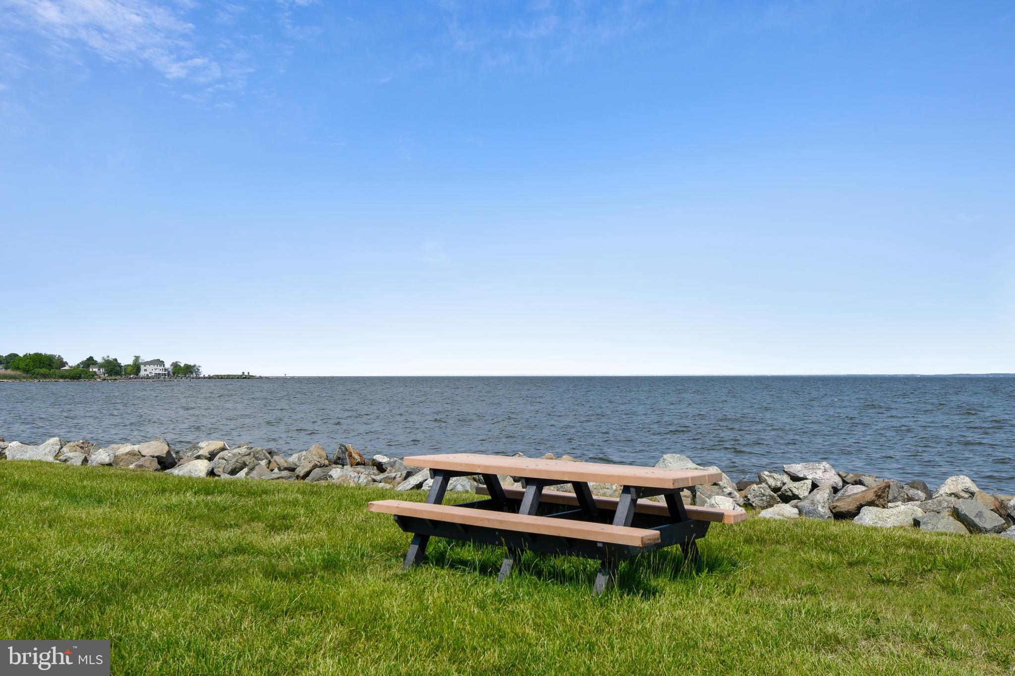 CEDARHURST ON THE BAY - Residential