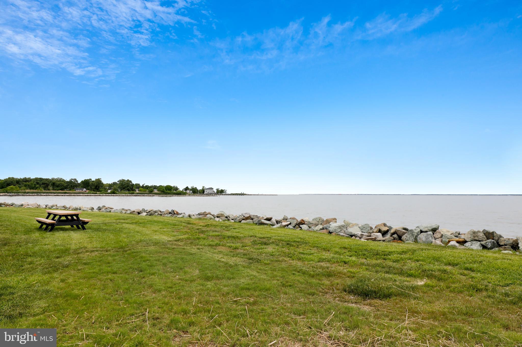 CEDARHURST ON THE BAY - Residential