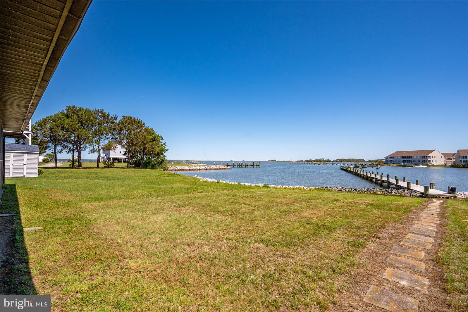 LANDON'S COVE - Residential