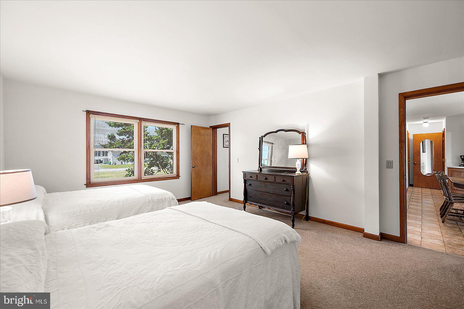 LANDON'S COVE - Residential