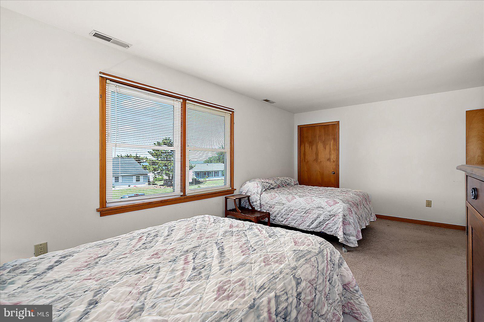LANDON'S COVE - Residential