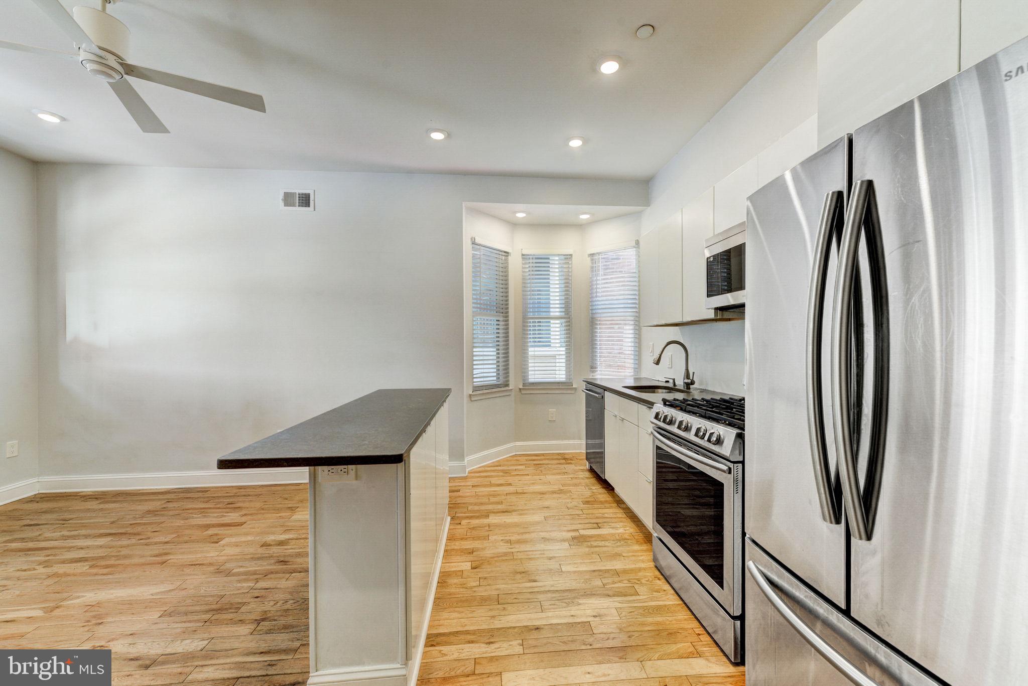 UNIVERSITY CITY - Residential Lease