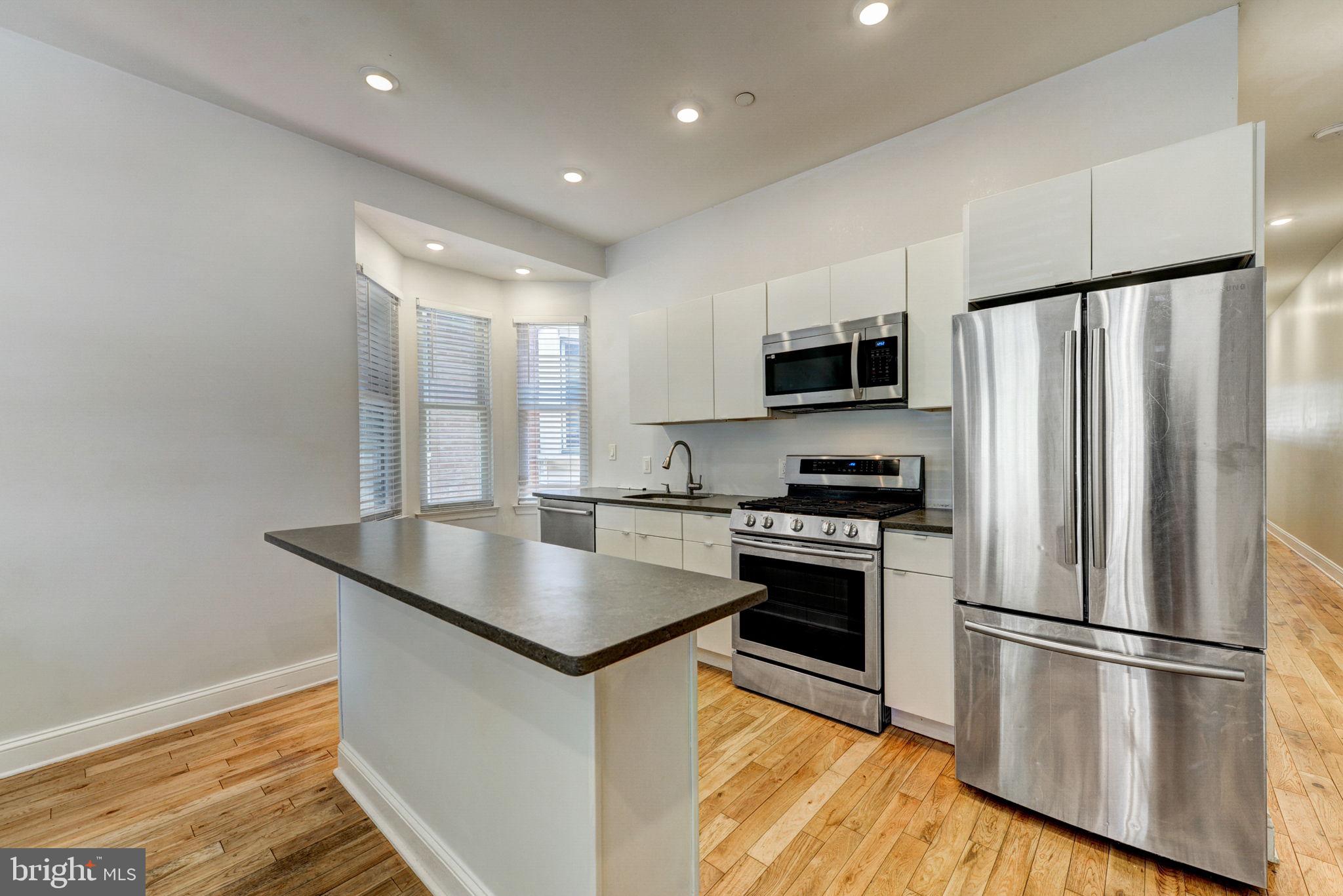 UNIVERSITY CITY - Residential Lease