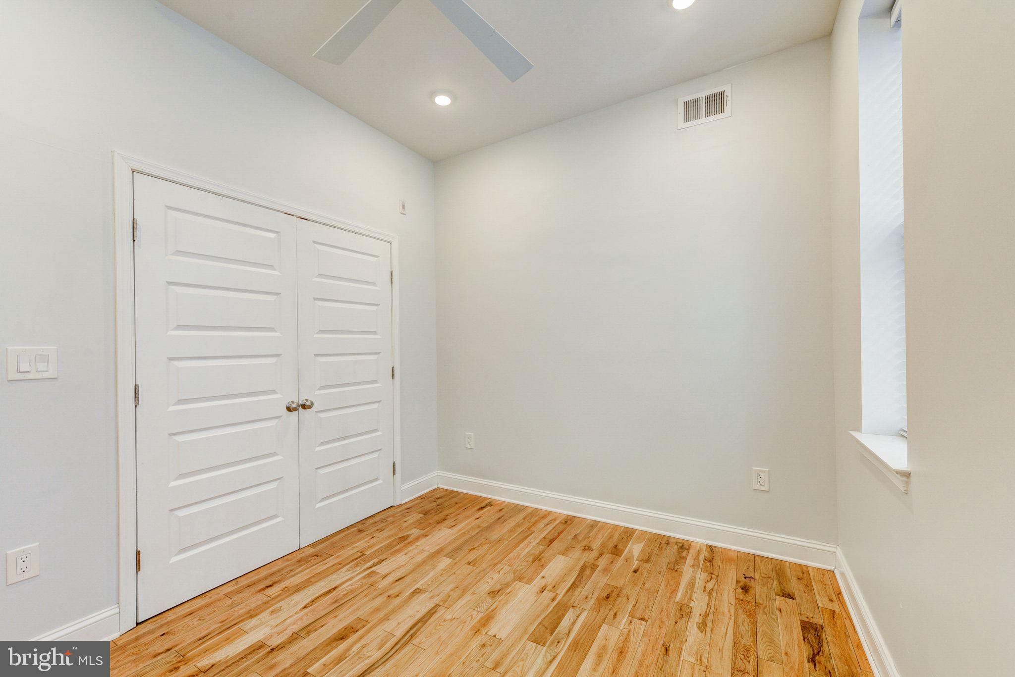 UNIVERSITY CITY - Residential Lease