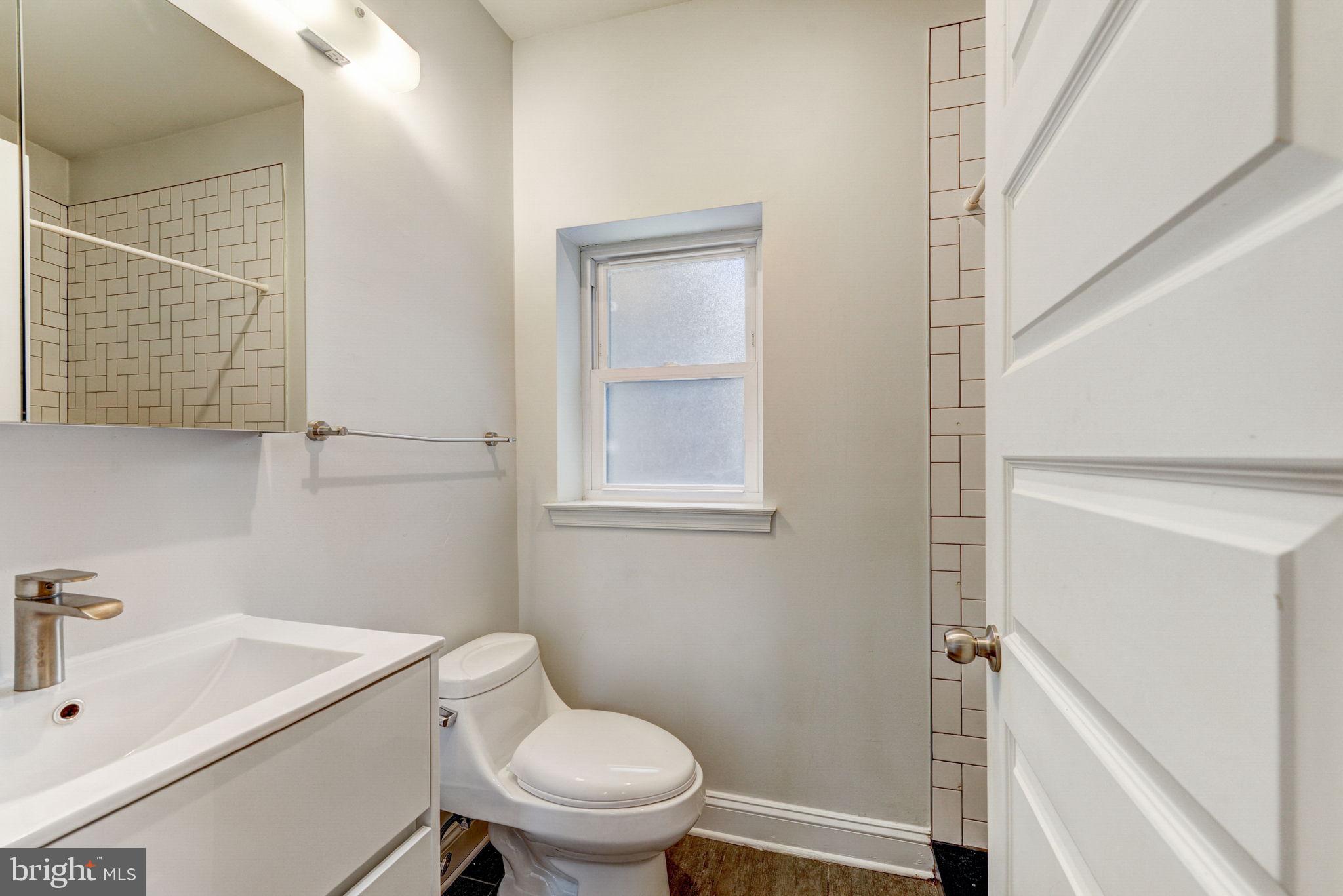 UNIVERSITY CITY - Residential Lease