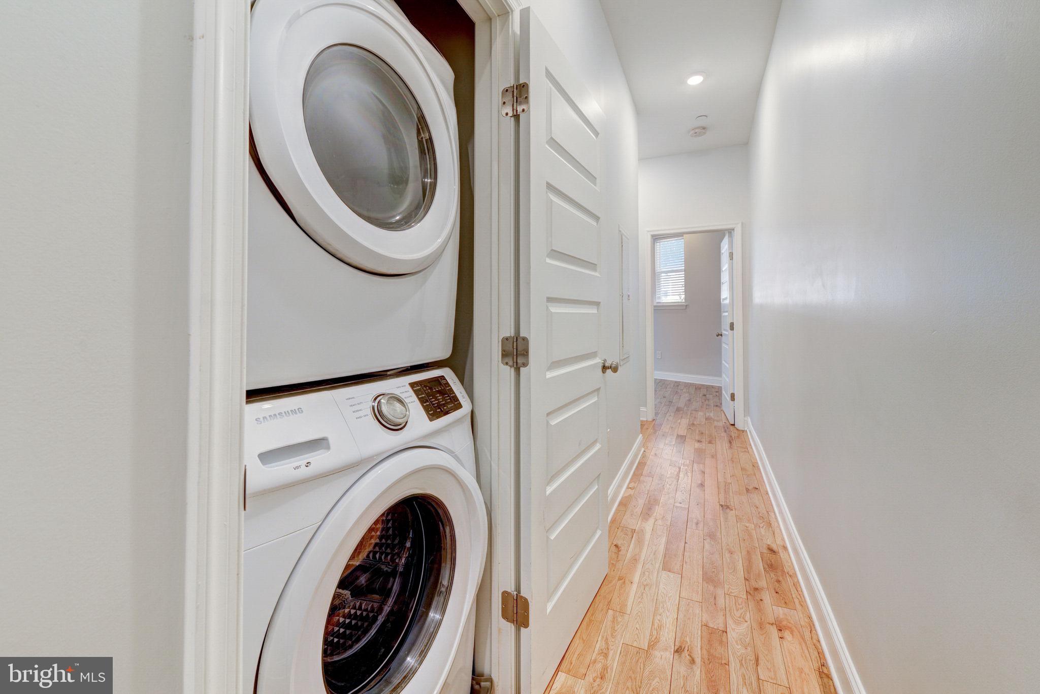 UNIVERSITY CITY - Residential Lease