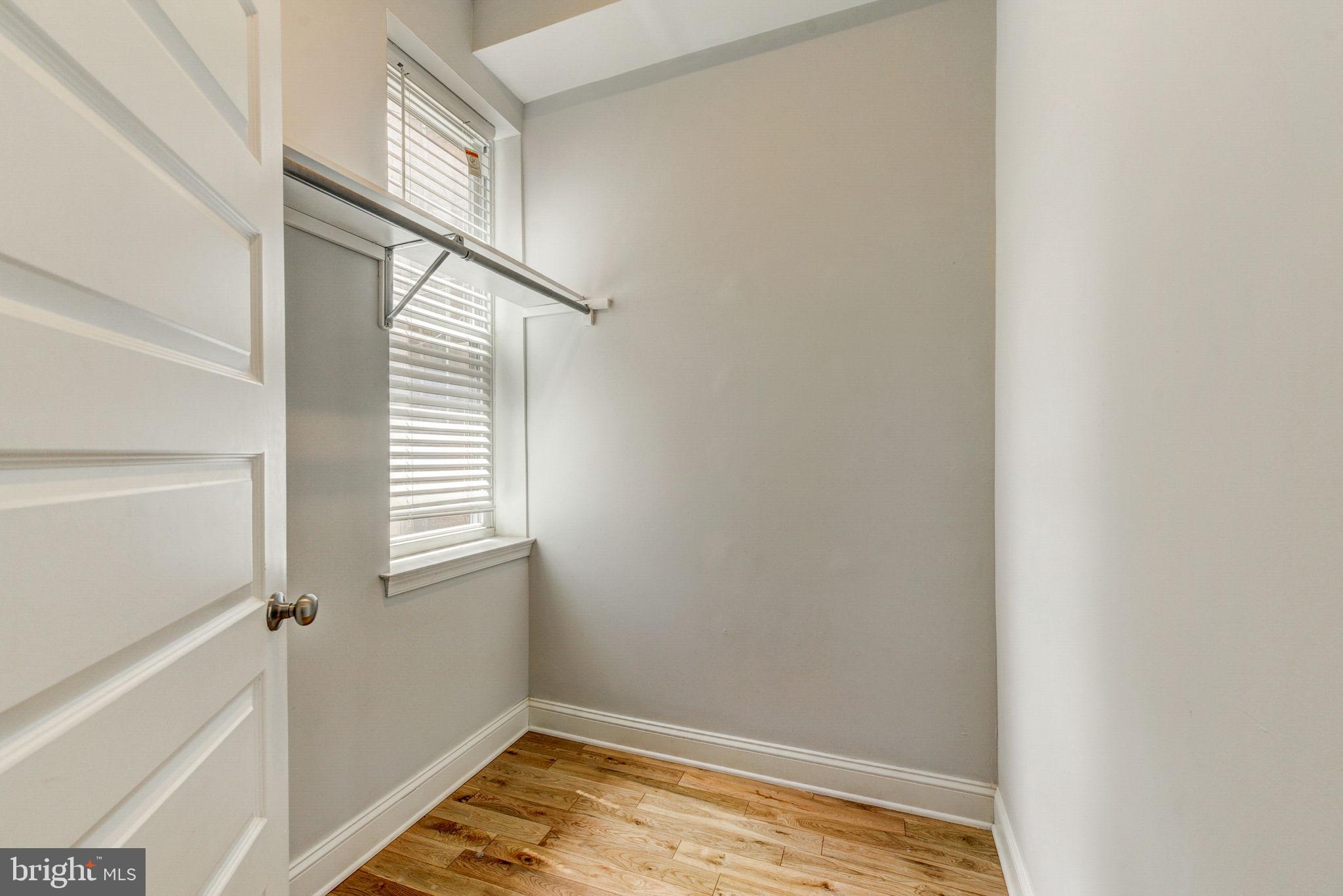 UNIVERSITY CITY - Residential Lease