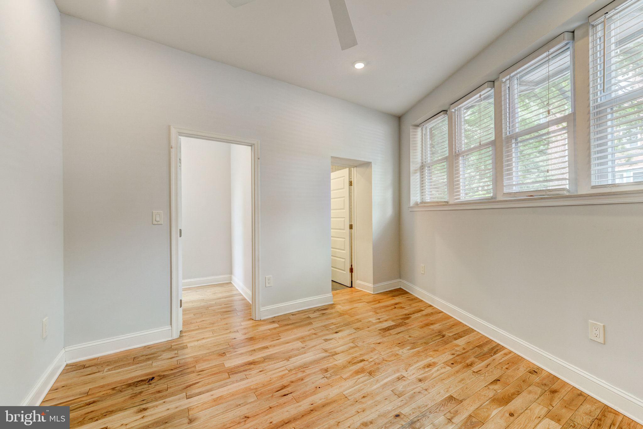 UNIVERSITY CITY - Residential Lease