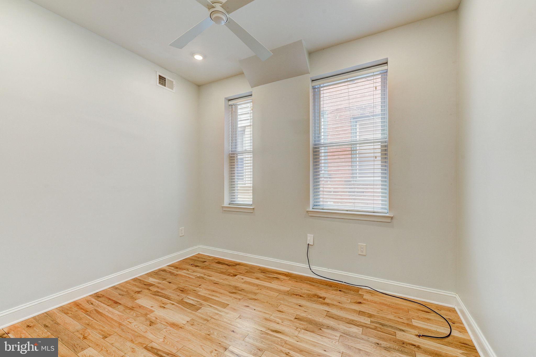 UNIVERSITY CITY - Residential Lease