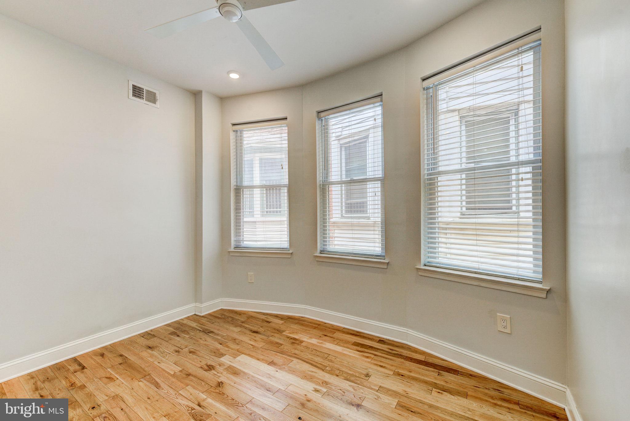 UNIVERSITY CITY - Residential Lease