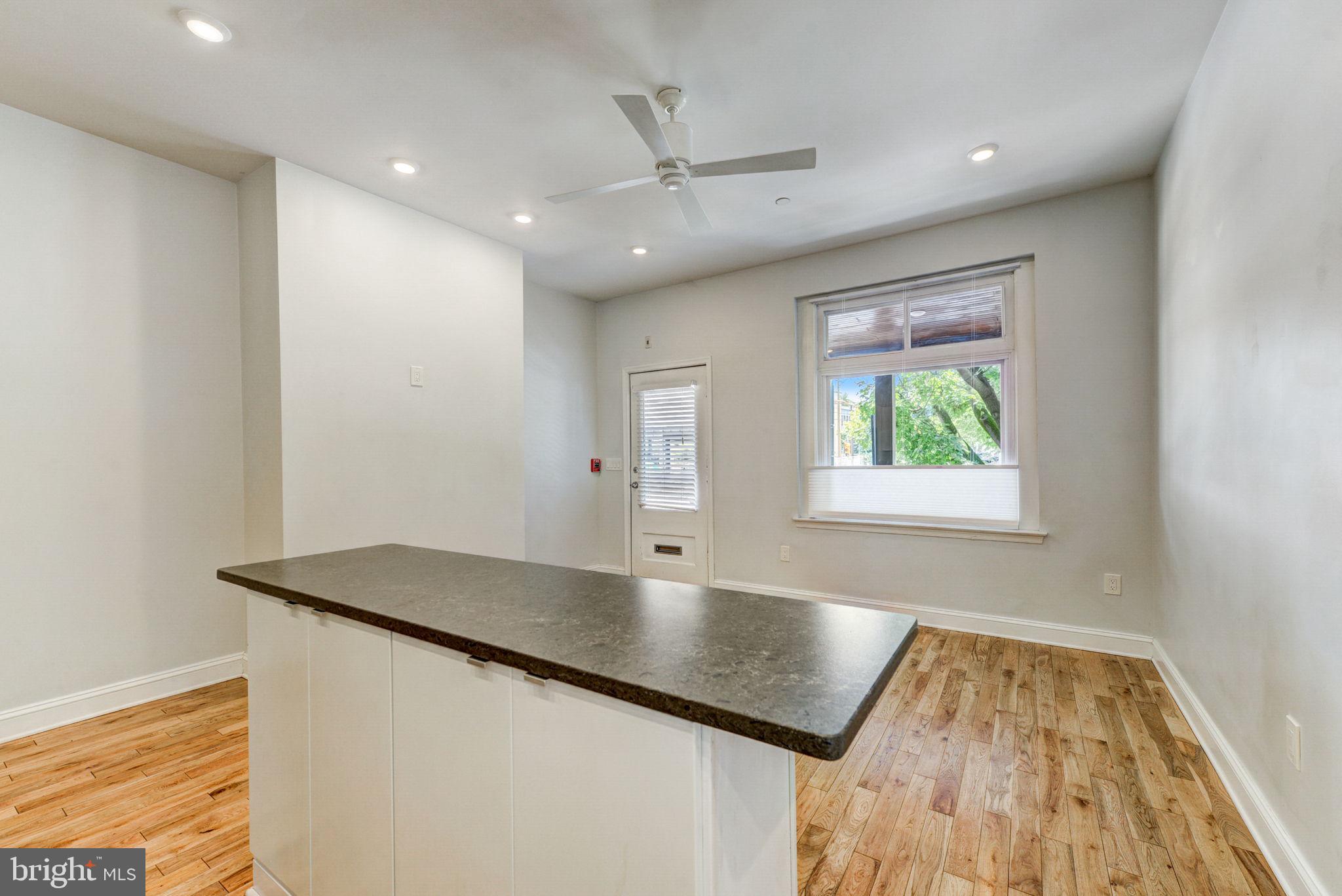 UNIVERSITY CITY - Residential Lease