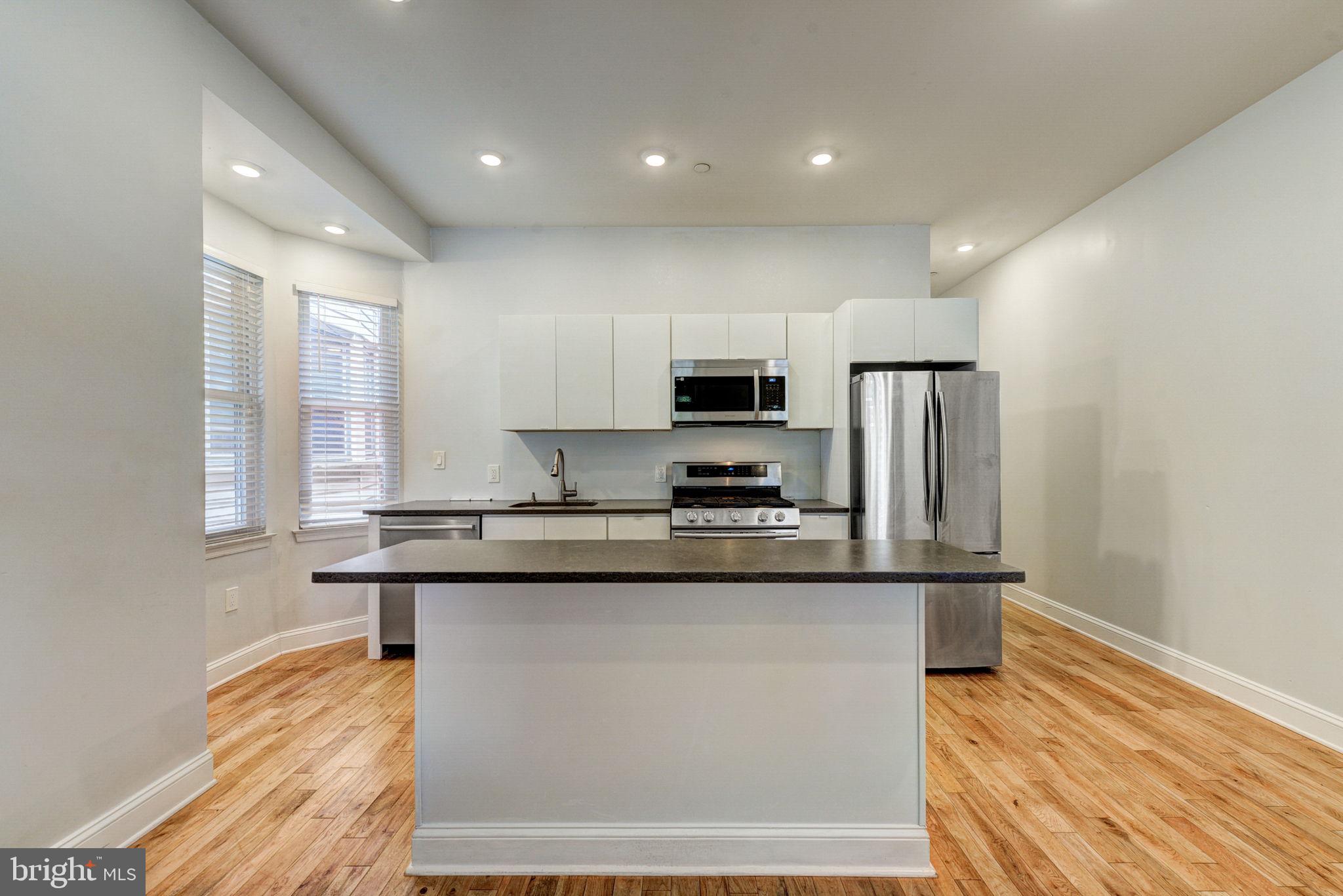 UNIVERSITY CITY - Residential Lease