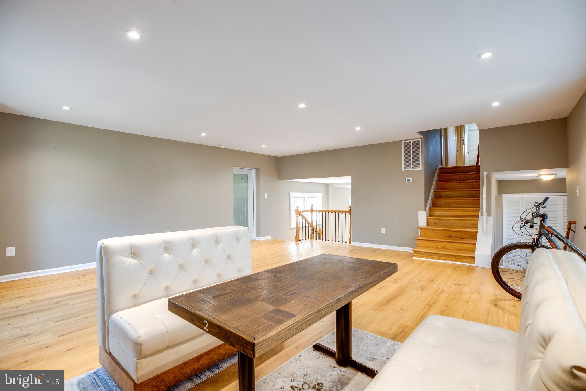 SLEEPY HOLLOW WOODS - Residential