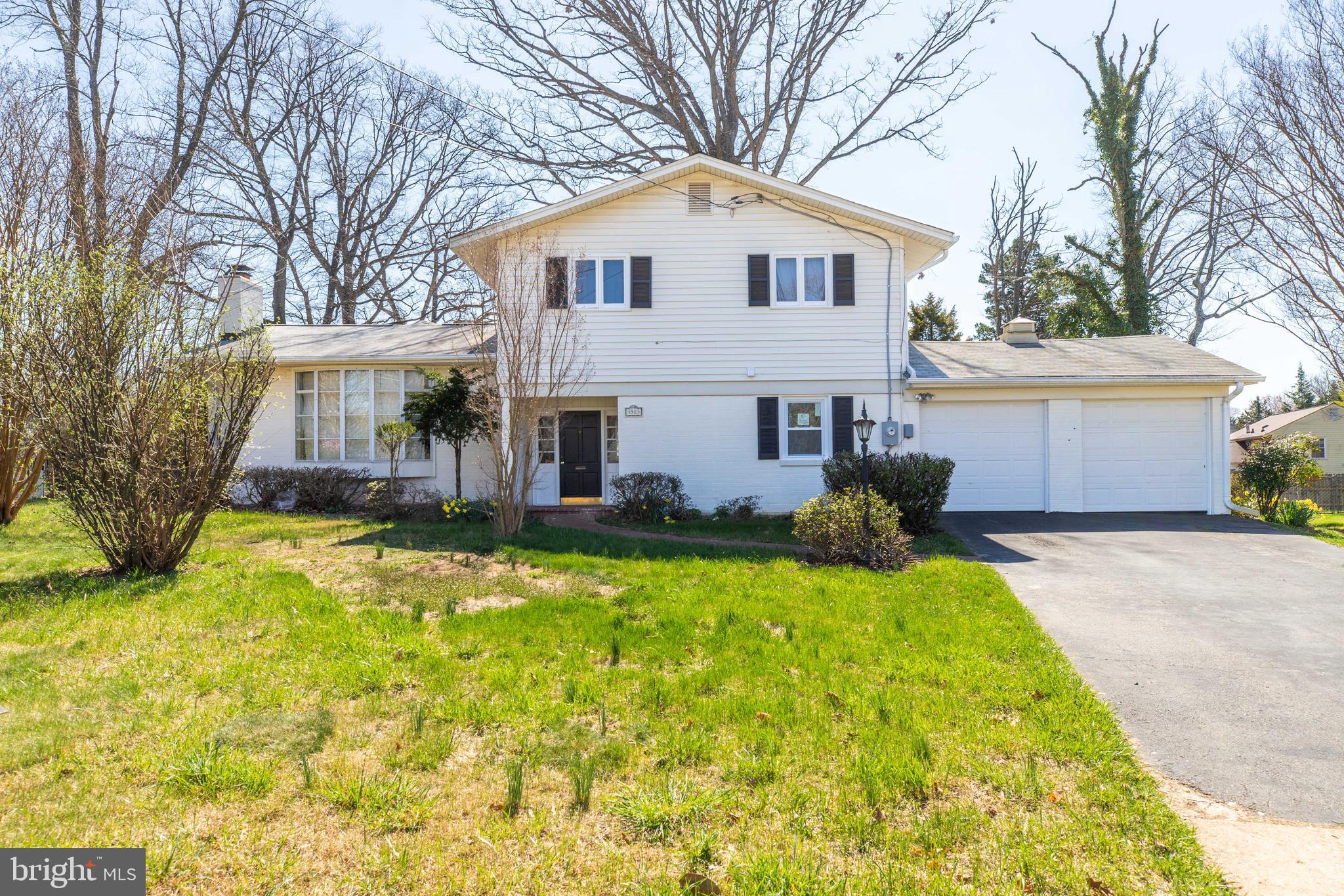 3923 FOREST GROVE DRIVE