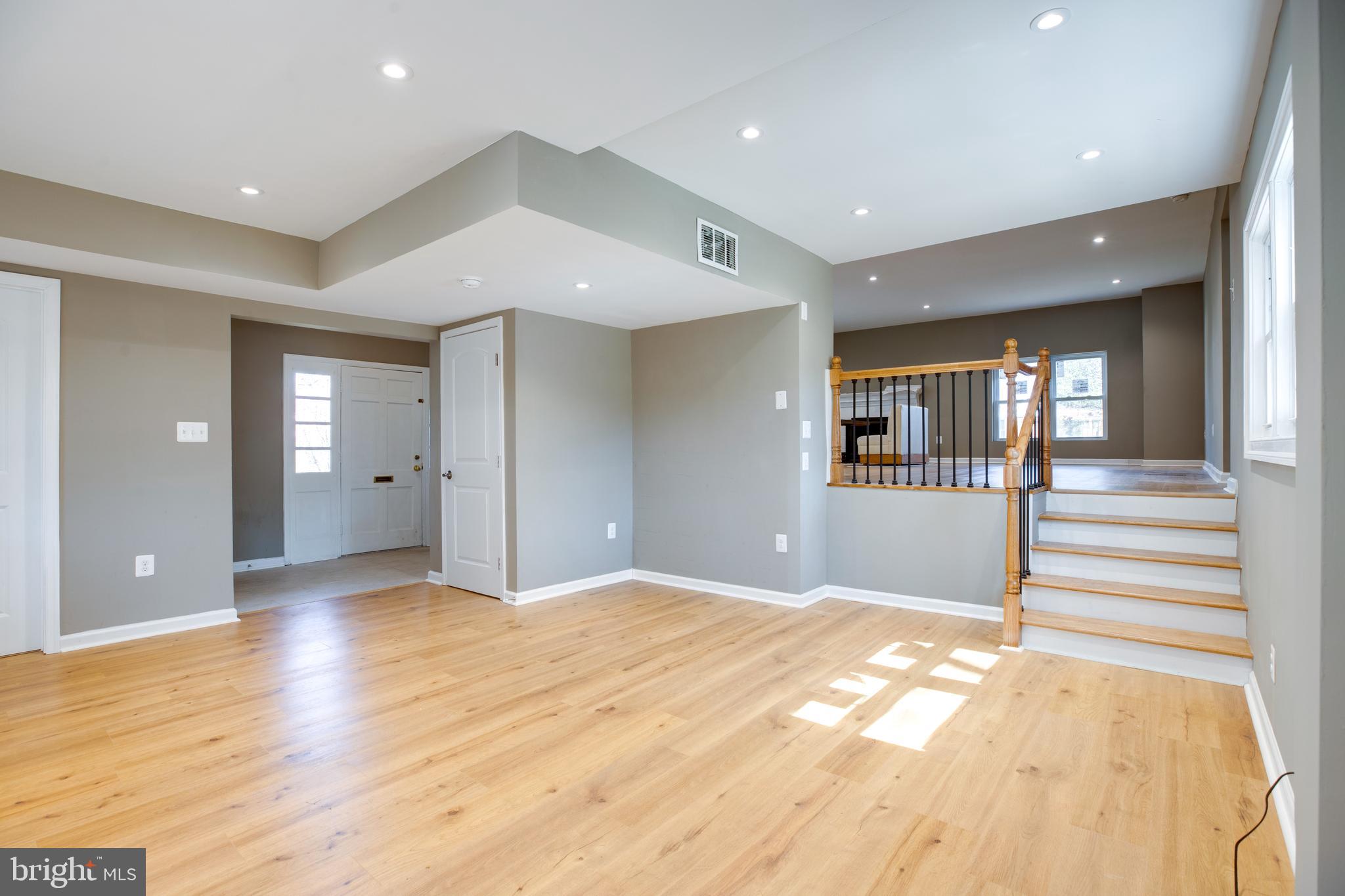 SLEEPY HOLLOW WOODS - Residential