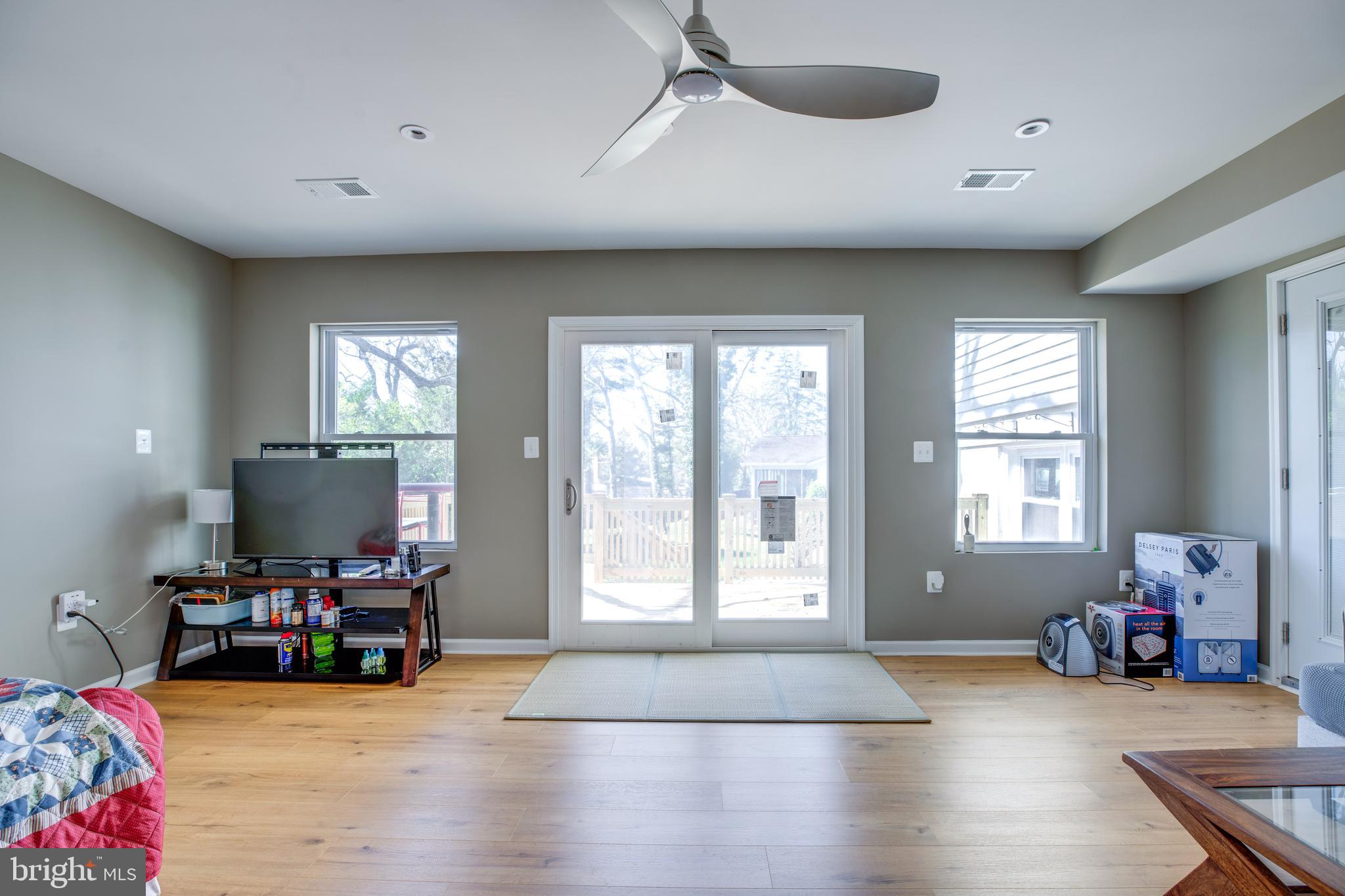 SLEEPY HOLLOW WOODS - Residential