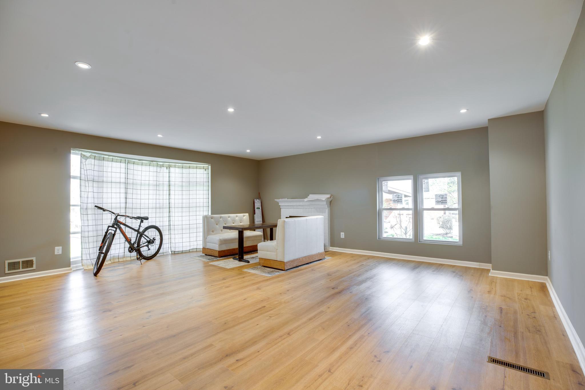 SLEEPY HOLLOW WOODS - Residential