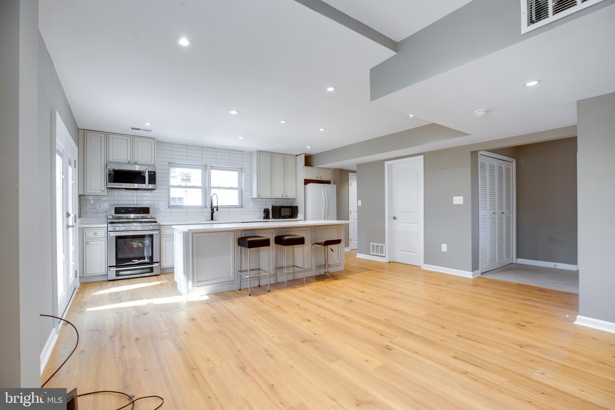 SLEEPY HOLLOW WOODS - Residential