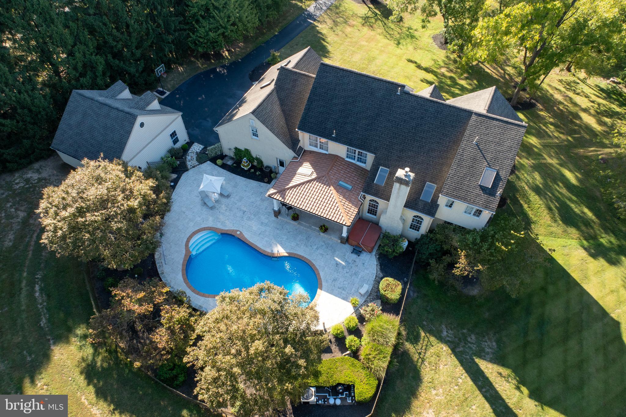 137 BARTON DRIVE