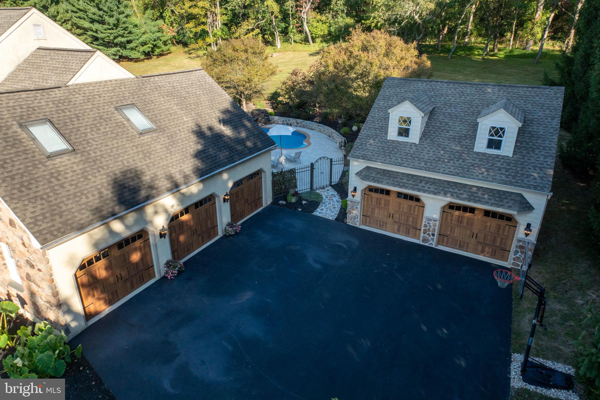137 BARTON DRIVE